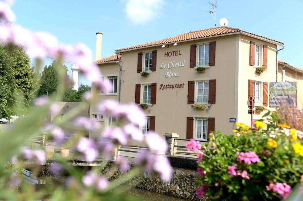 Le Cheval Blanc et Clovis
