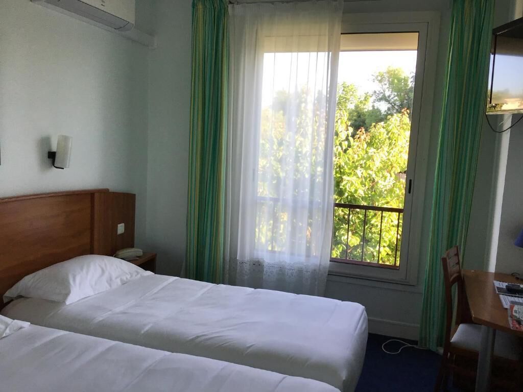 Brit Europ Hotel