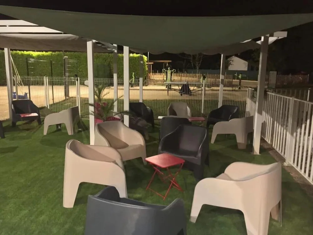 Camping Les Poutiroux - Mobilhome