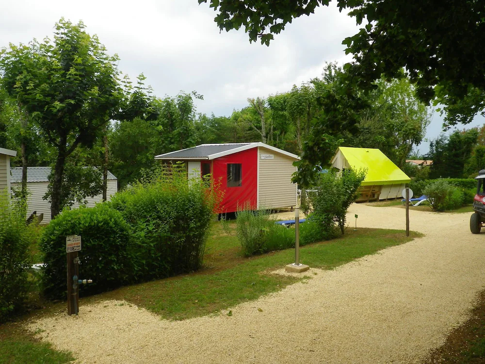 Camping Les Poutiroux - Mobilhome