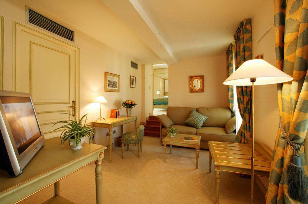 Au Grand Hôtel De Sarlat - Pavillon Clos la Boetie