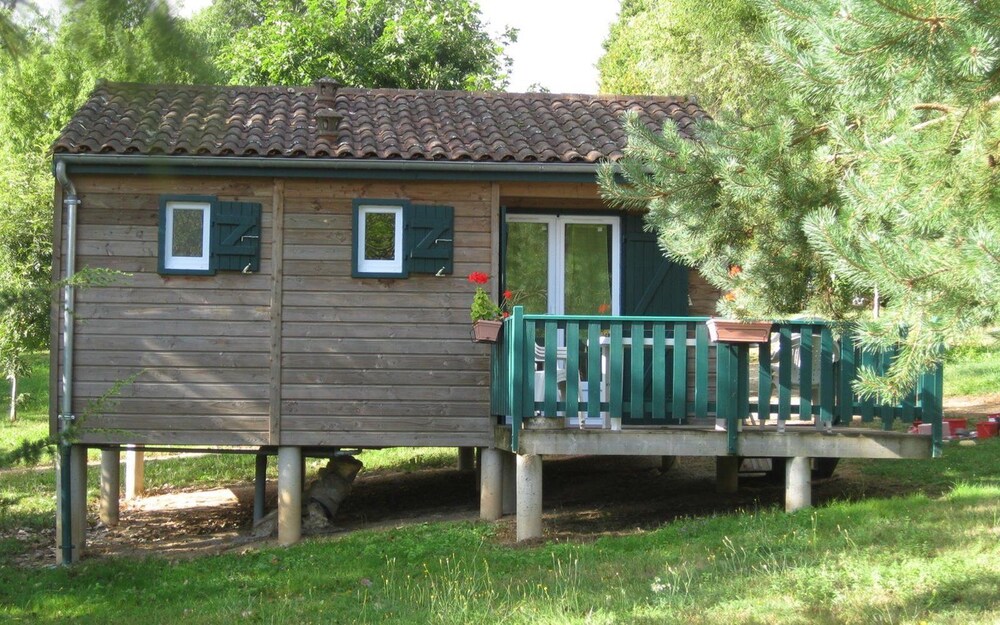 Camping le Repaire - Les Chalets