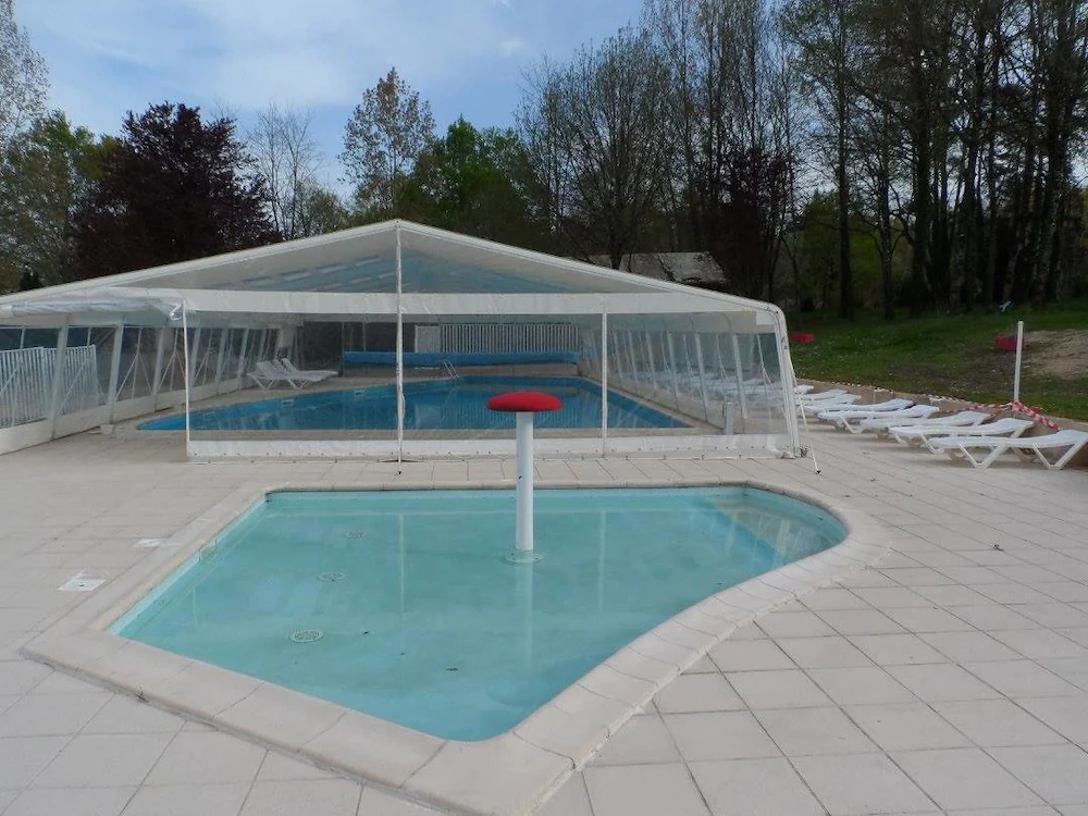 Camping Le Repaire - Tente Aménagée