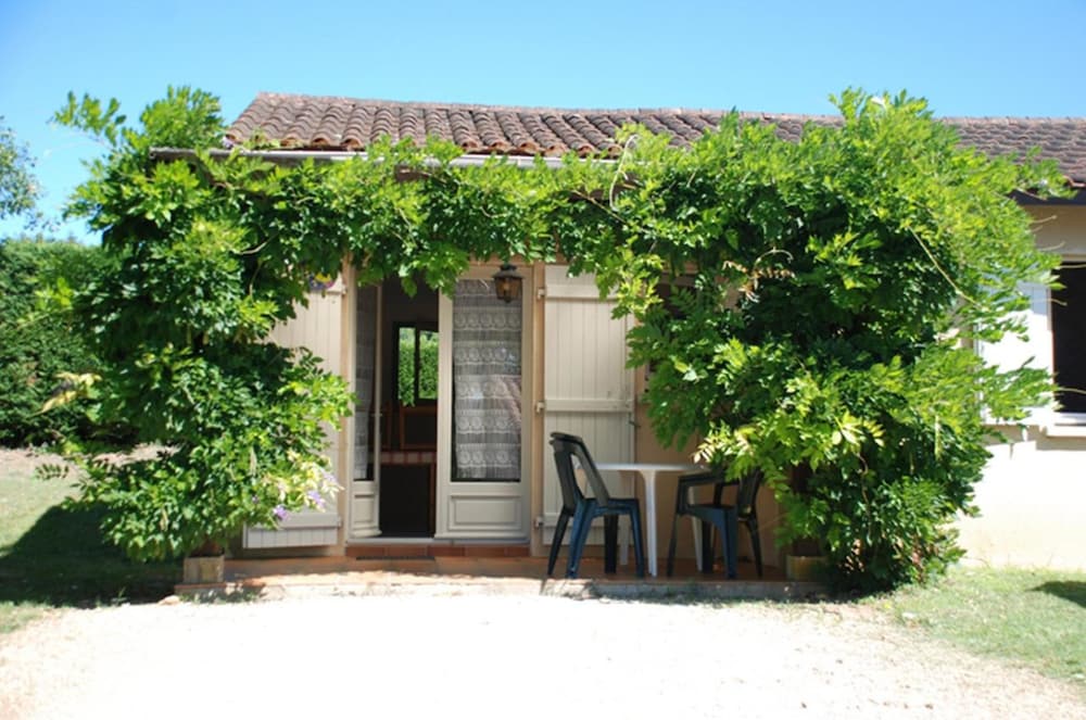 Village De Gites Le Chatenet