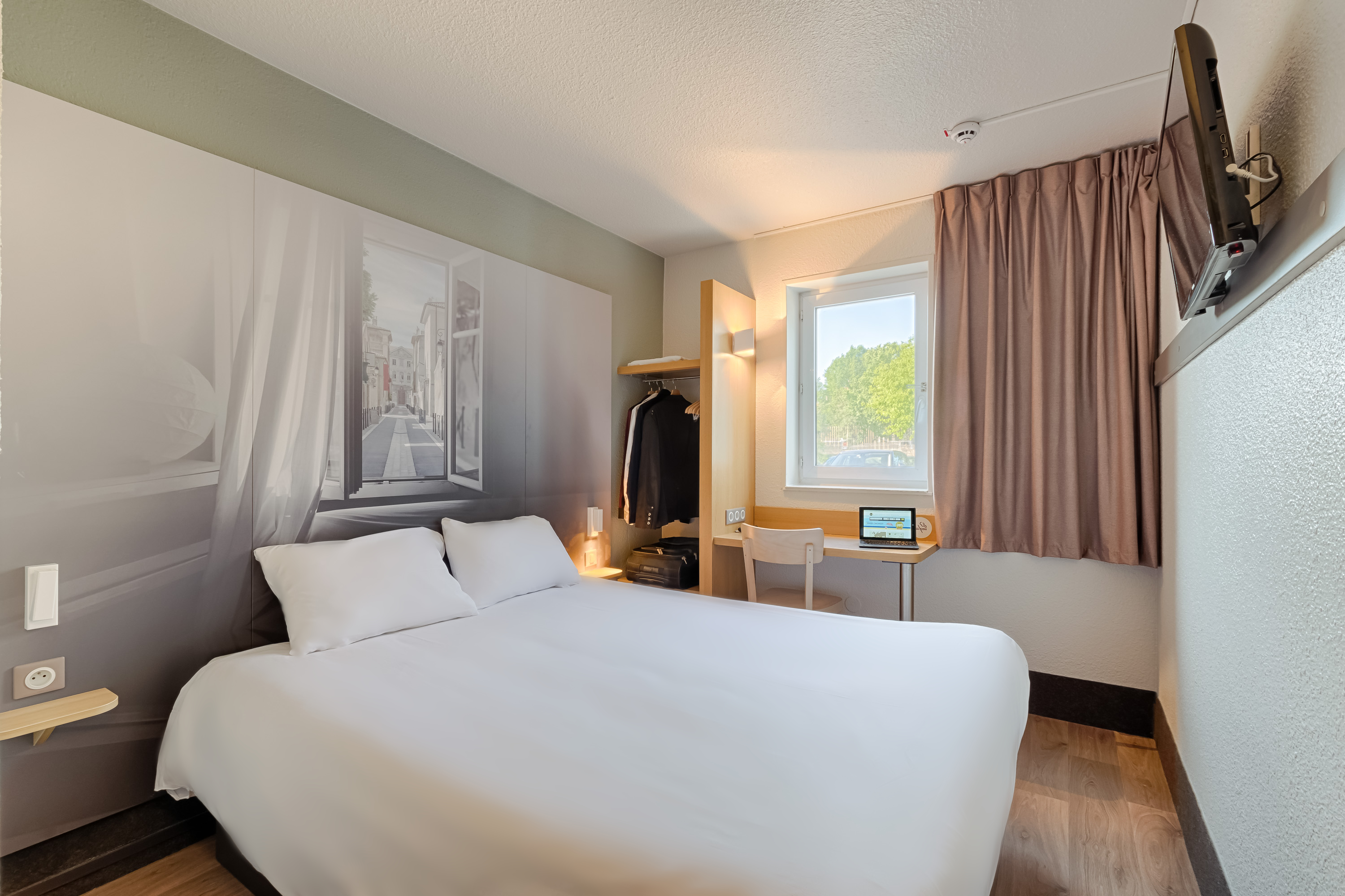 B&B Hotel AIX-EN-PROVENCE Pont de l'Arc