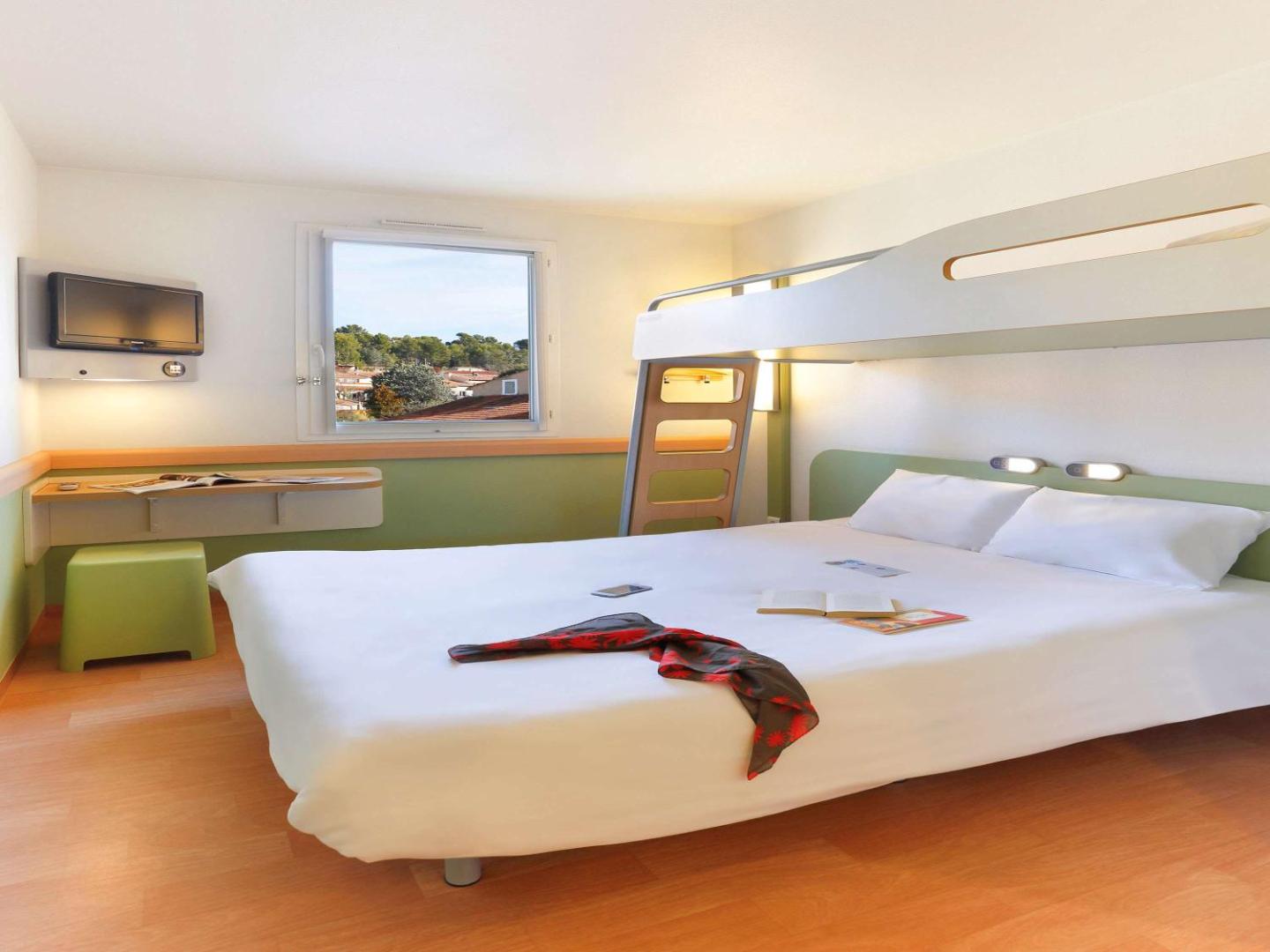 First Inn Hotel