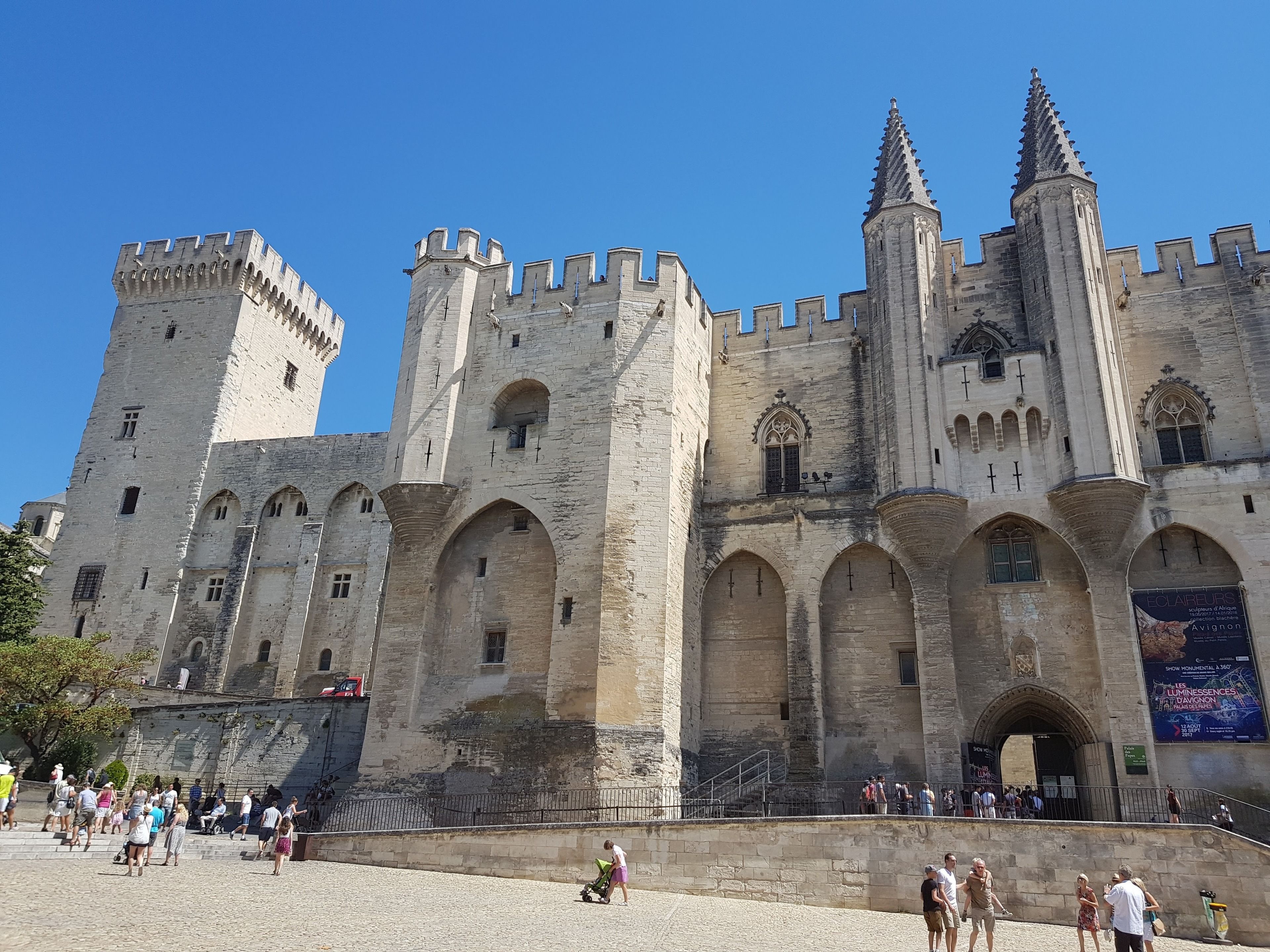 A l'ombre du Palais