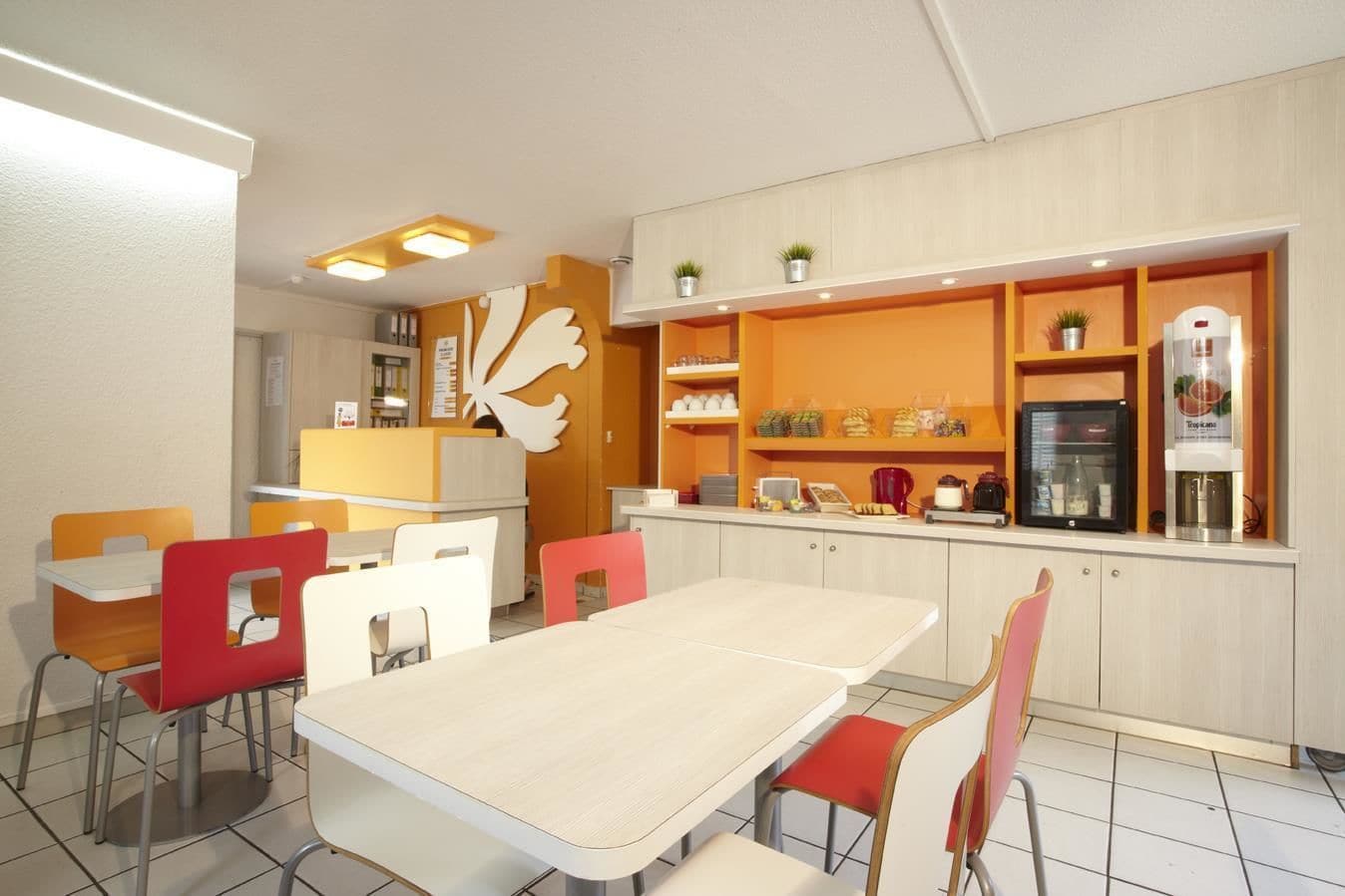 Hotel Première Classe Avignon - Courtine