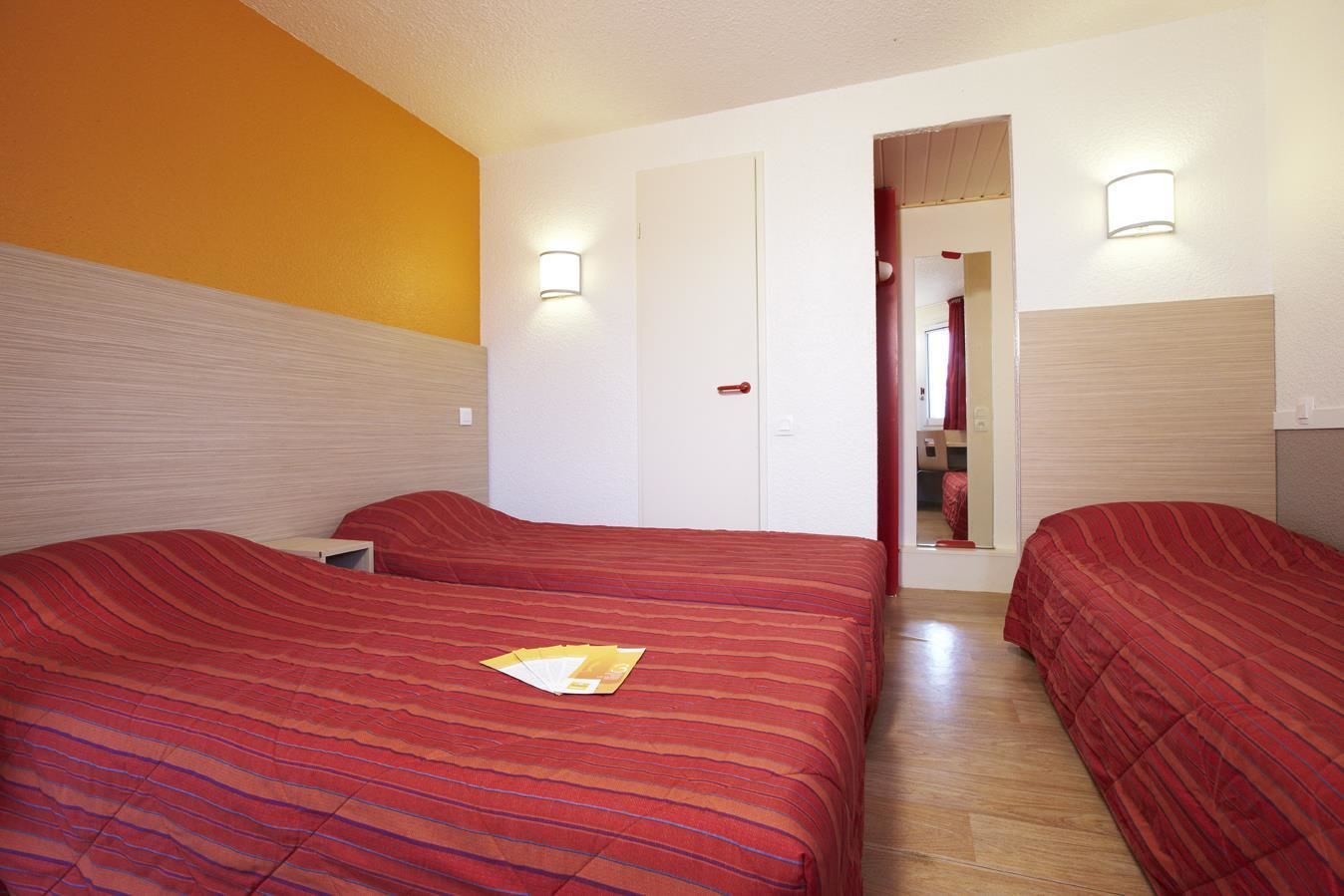 Hotel Première Classe Avignon - Courtine
