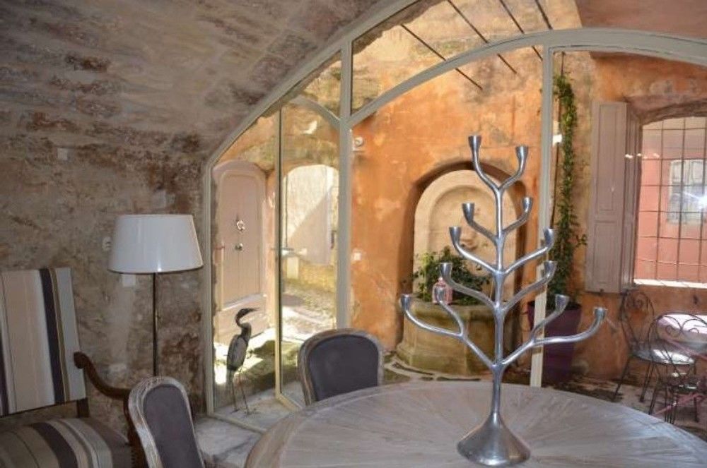 Artist Home