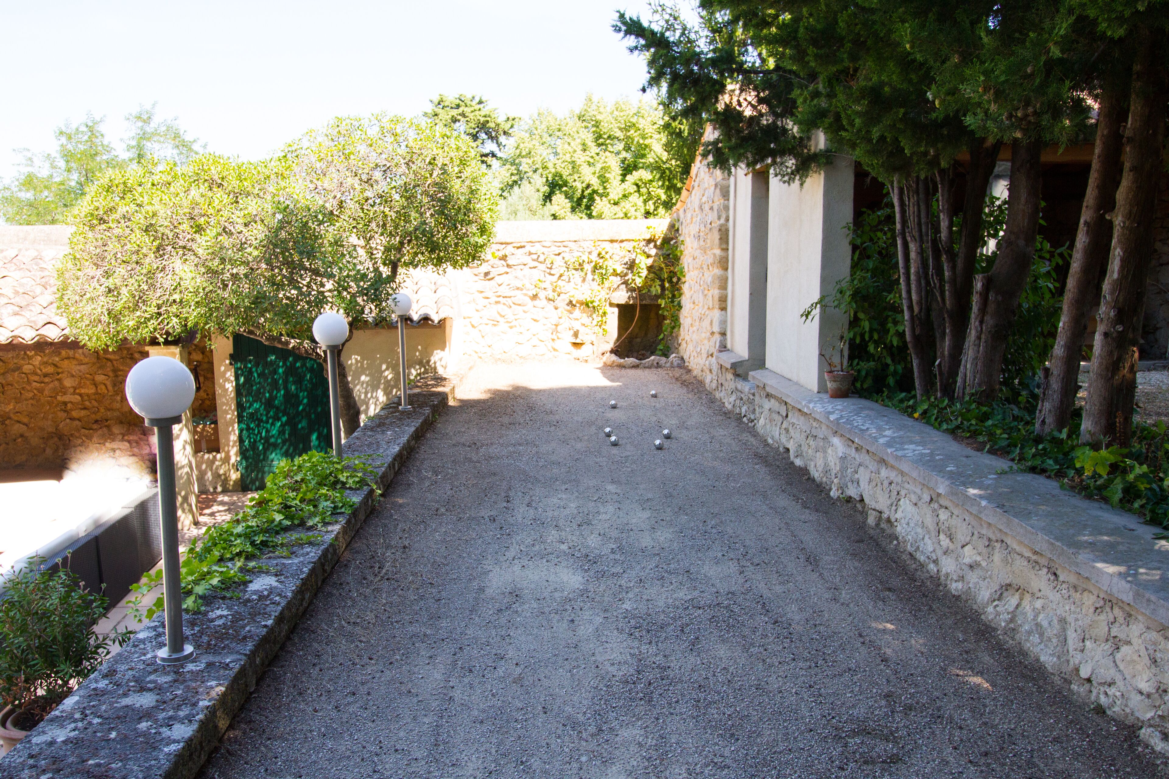 Aux Oiseaux De Provence