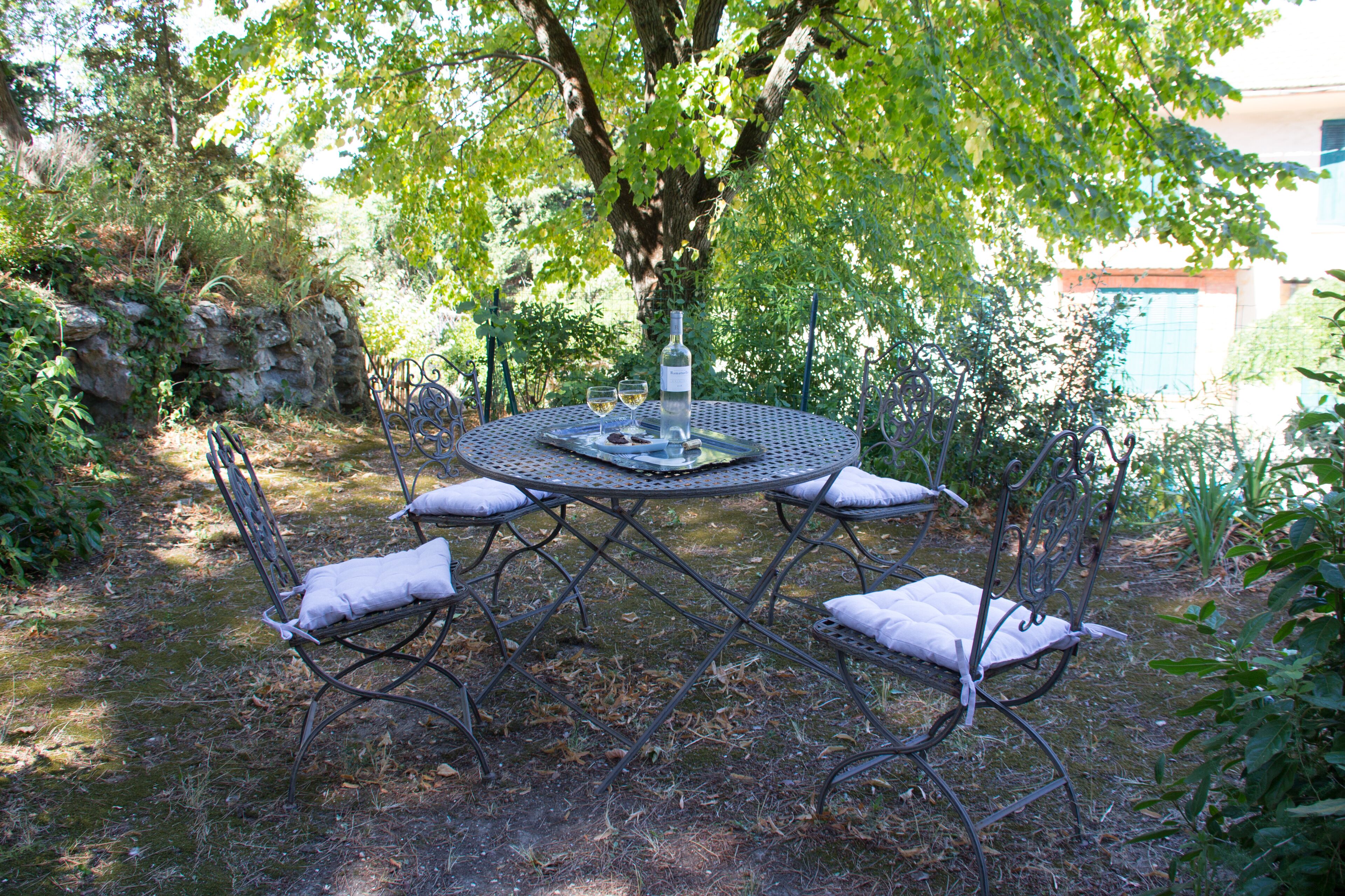 Aux Oiseaux De Provence