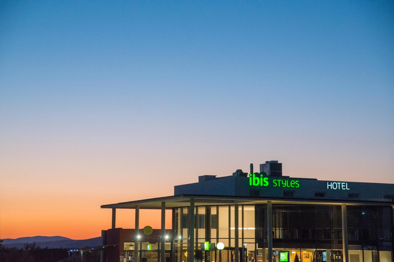 ibis Styles Pertuis Portes du Luberon