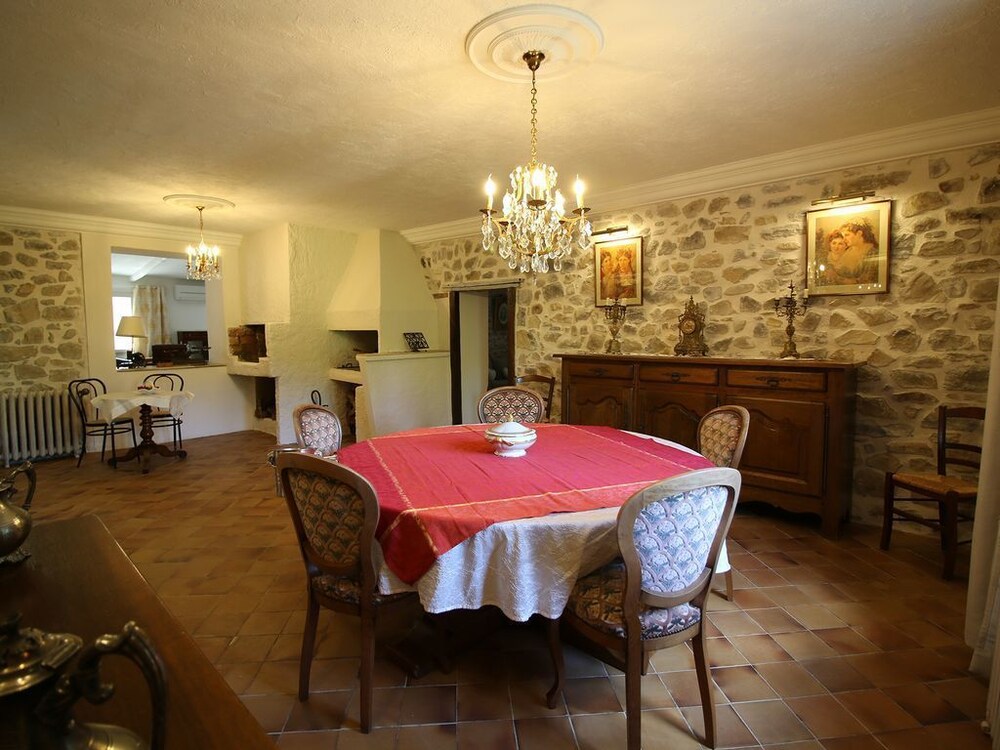 Maison De Chagnol