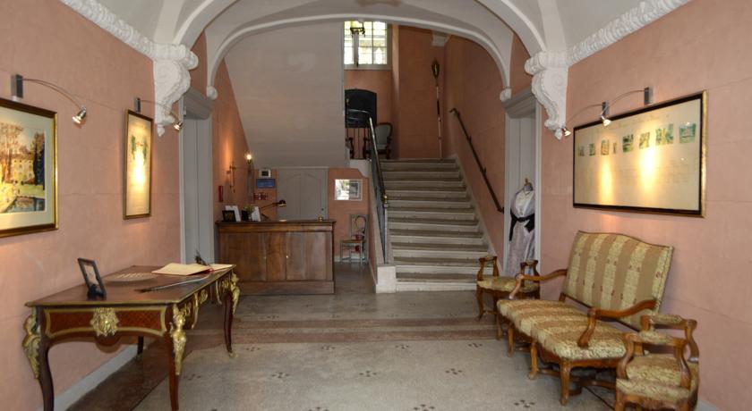 Chateau de Roussan