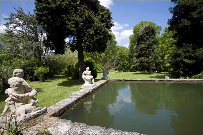 Chateau de Roussan