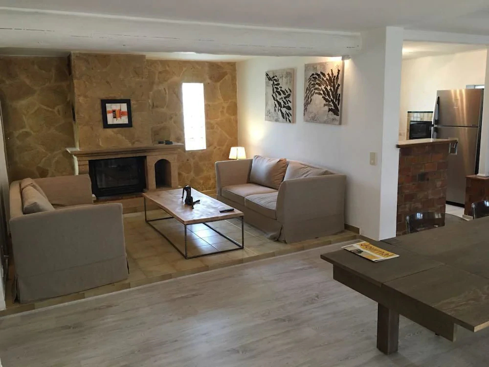 La Villa Des Carassins