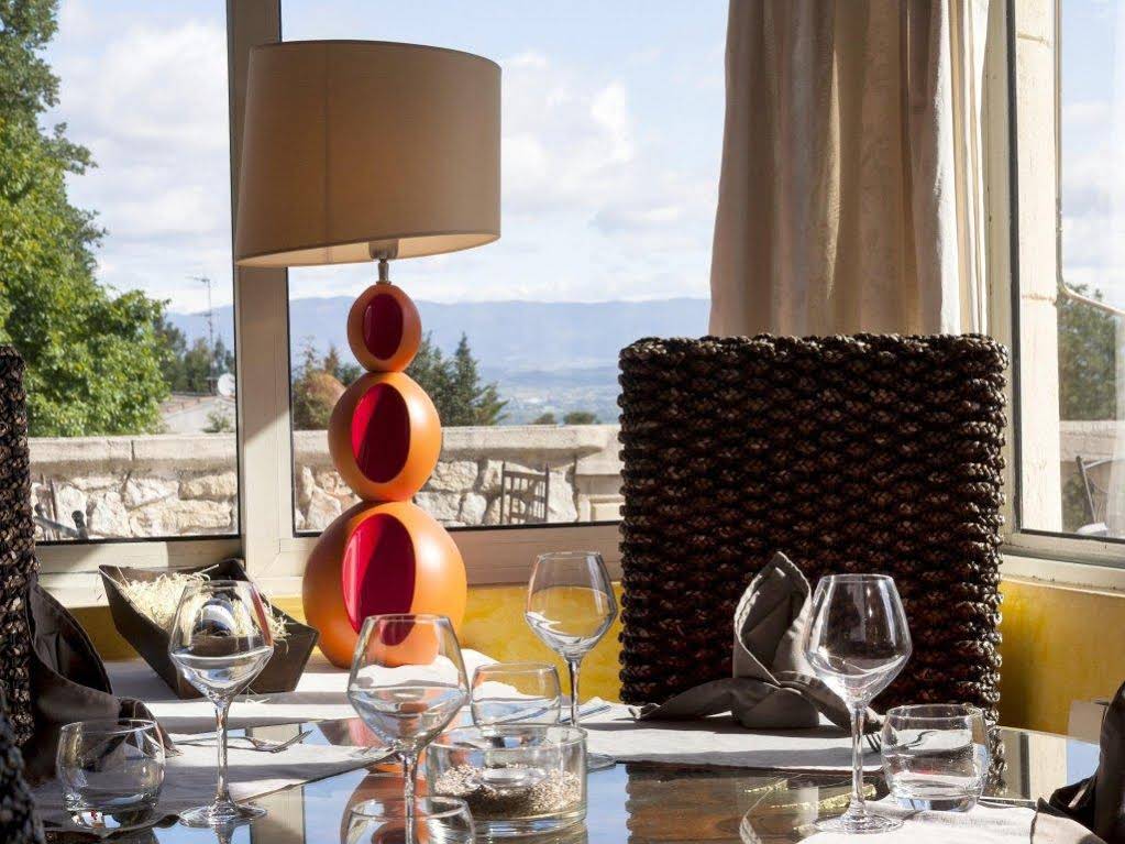 Logis Hotel le Mas et la Flambee du Luberon