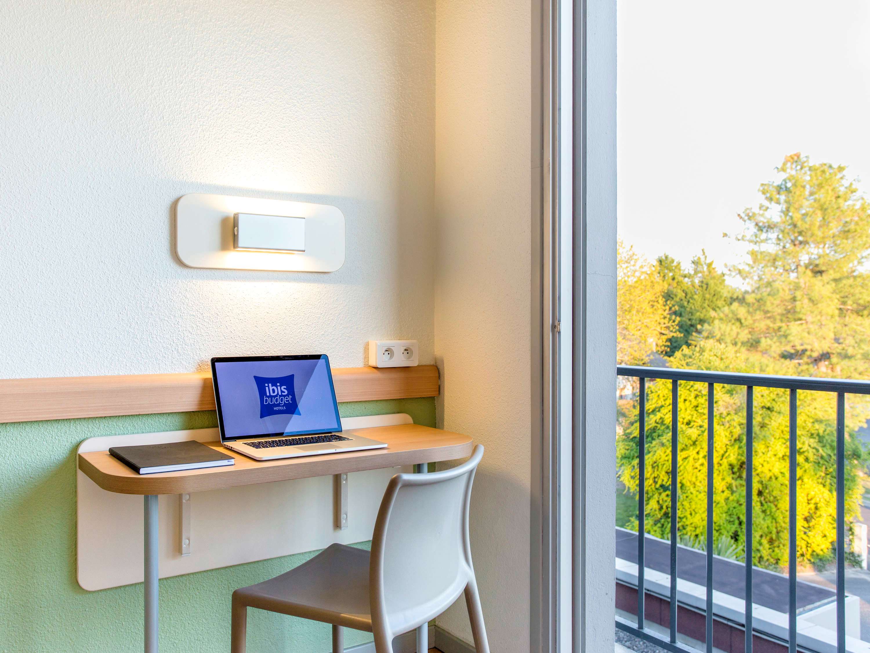 ibis budget Pau Lescar