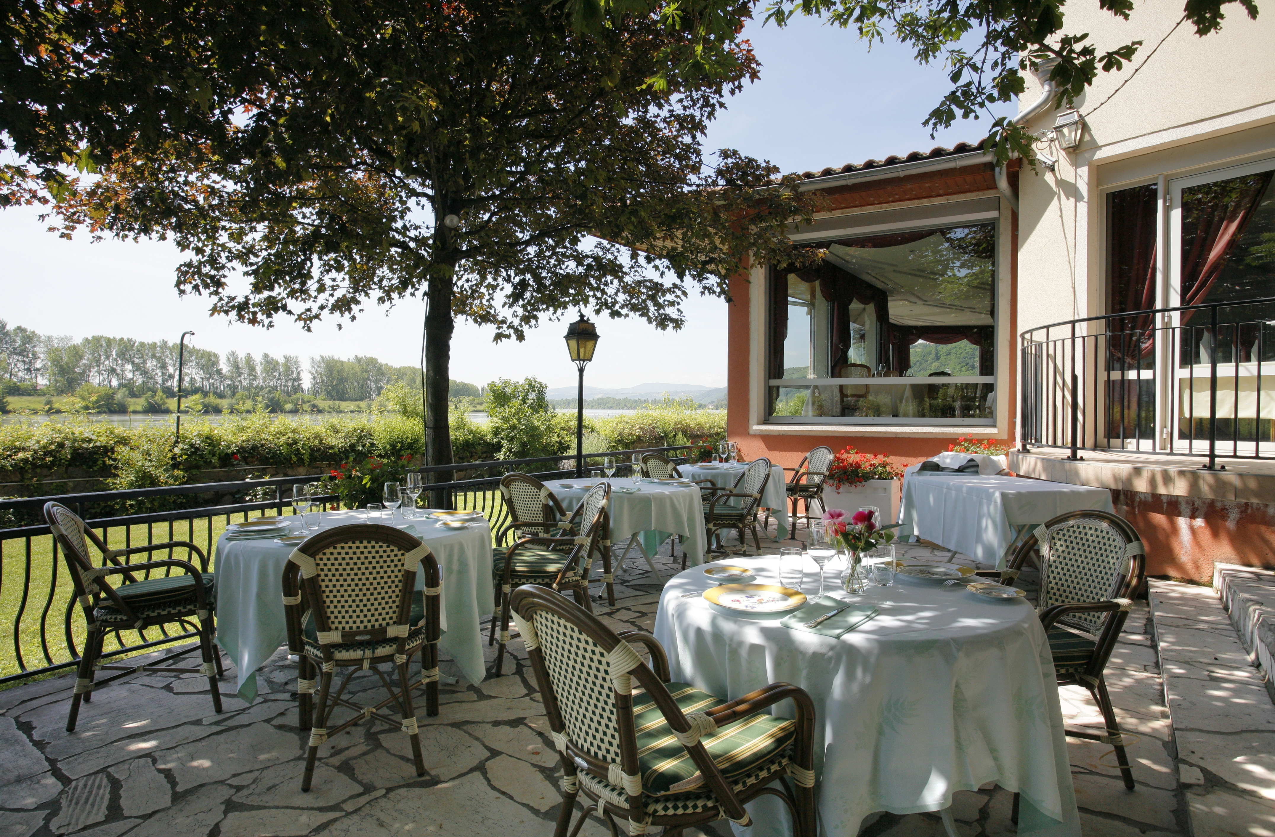 Le Beau Rivage