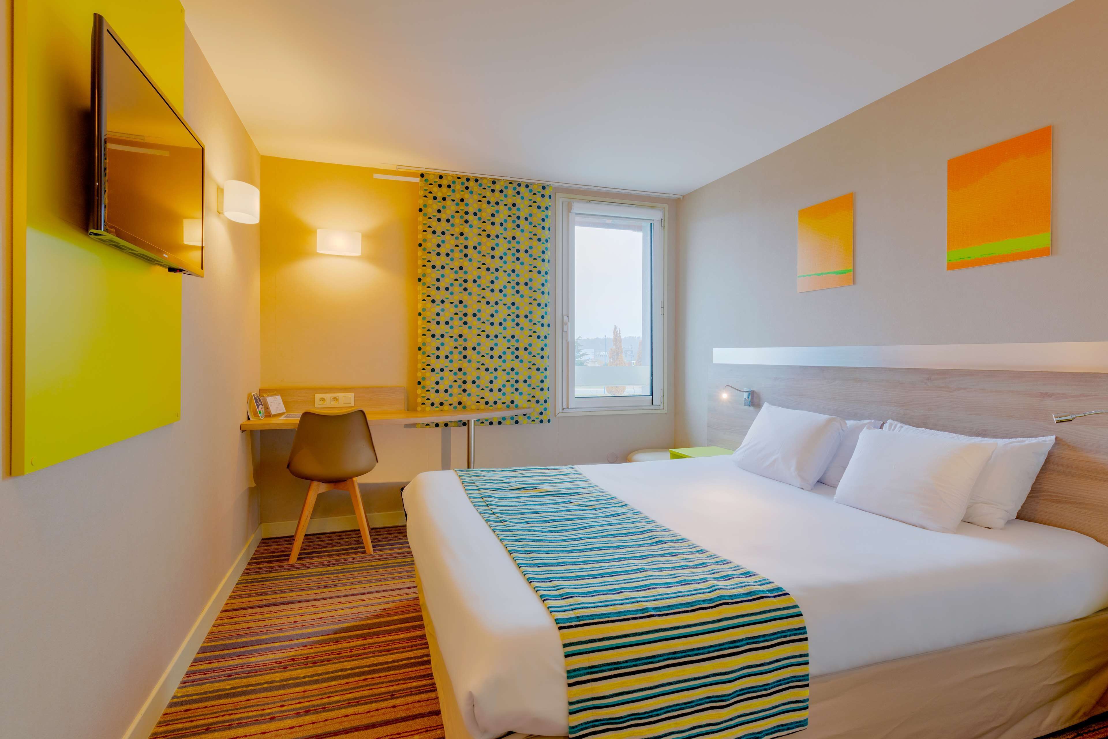 Hotel Kyriad Lyon Est - Saint Bonnet De Mure