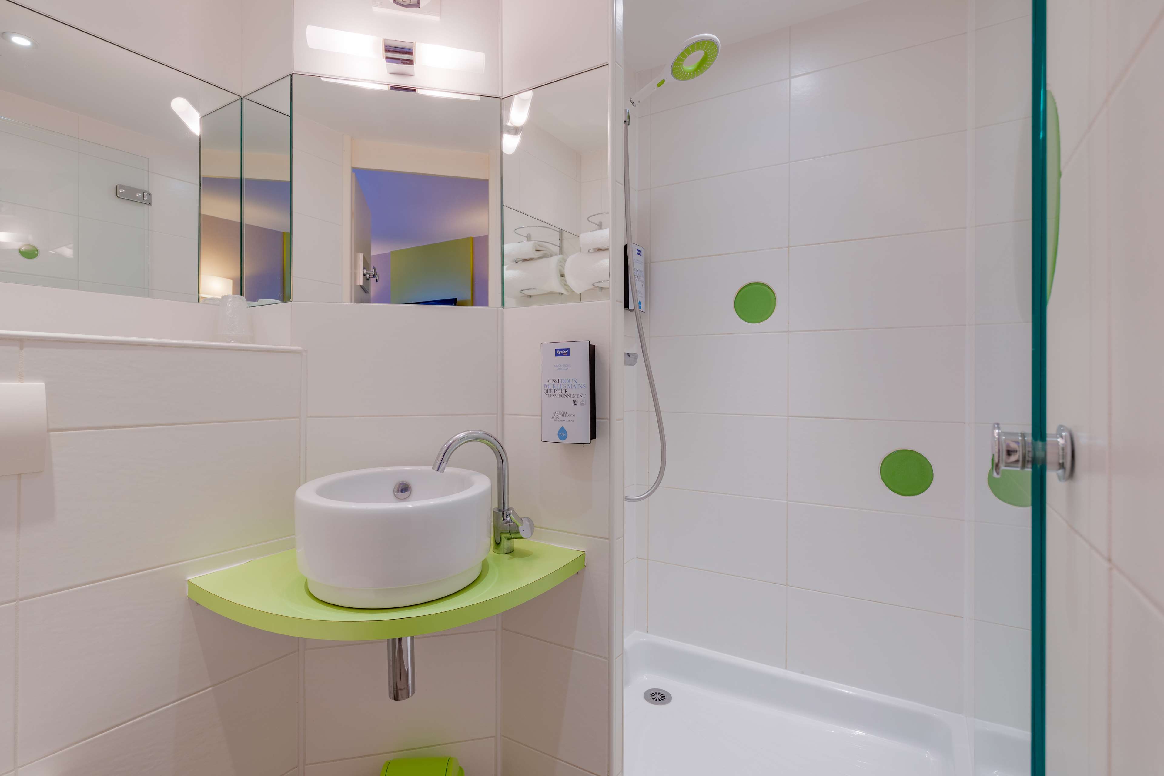 Hotel Kyriad Lyon Est - Saint Bonnet De Mure