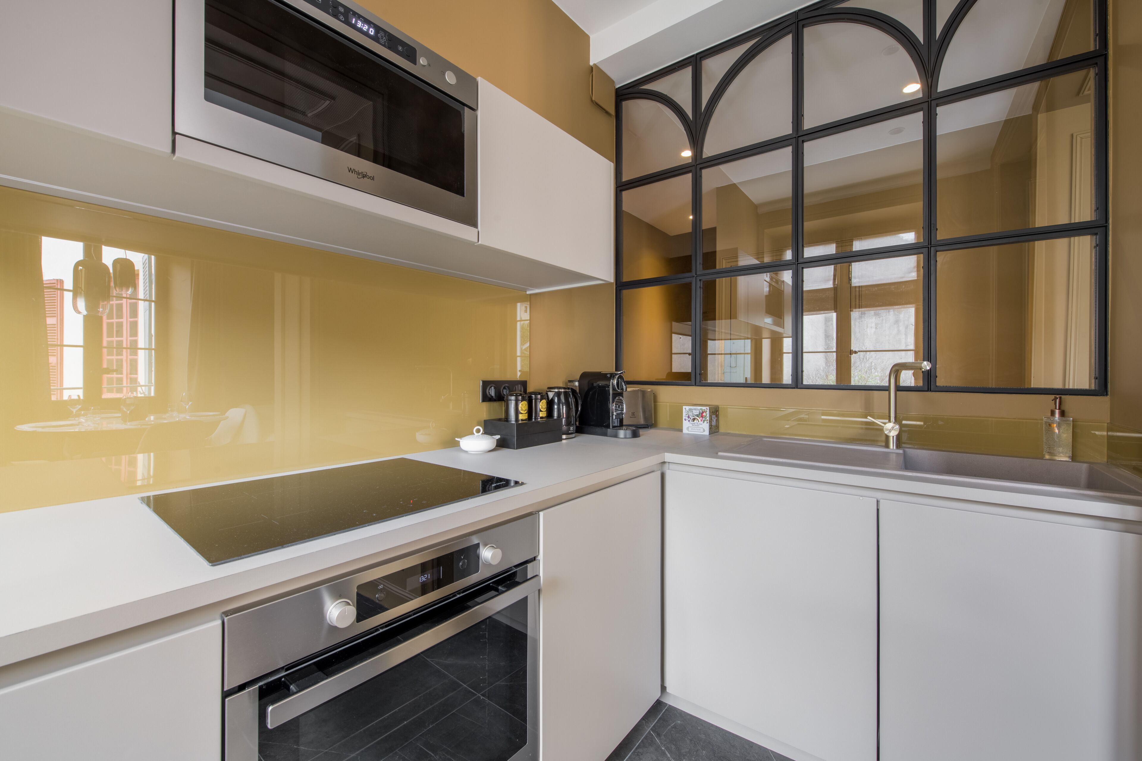 Les Suites de L'Ile Barbe