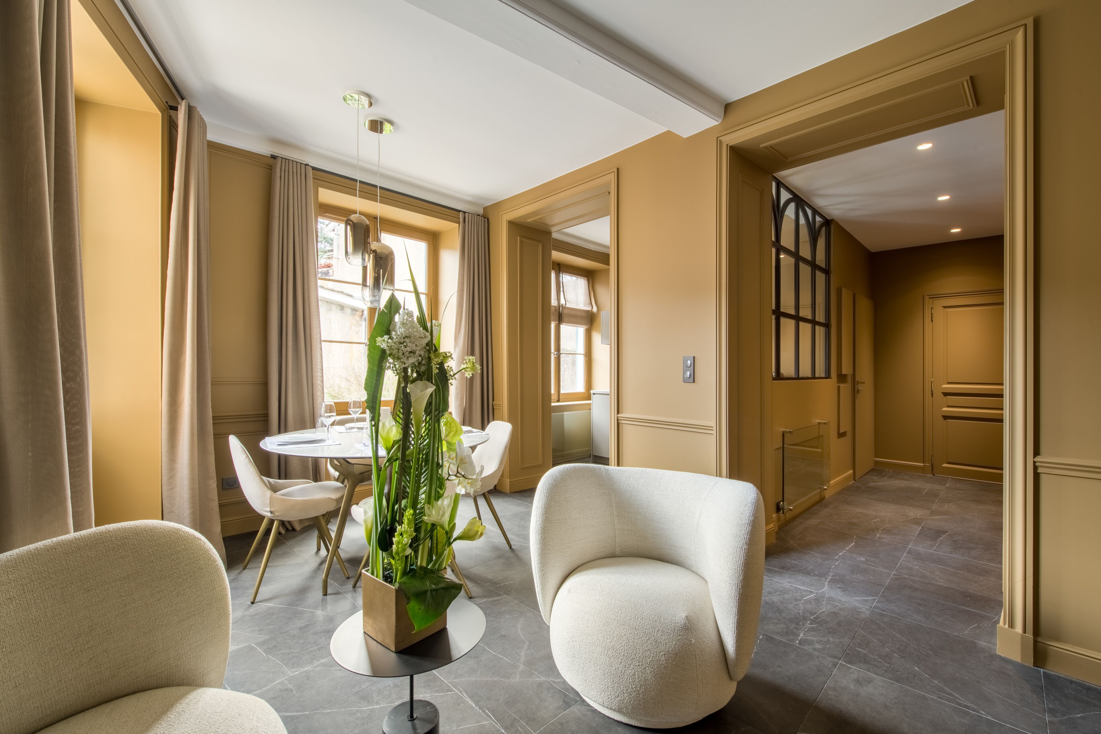 Les Suites de L'Ile Barbe