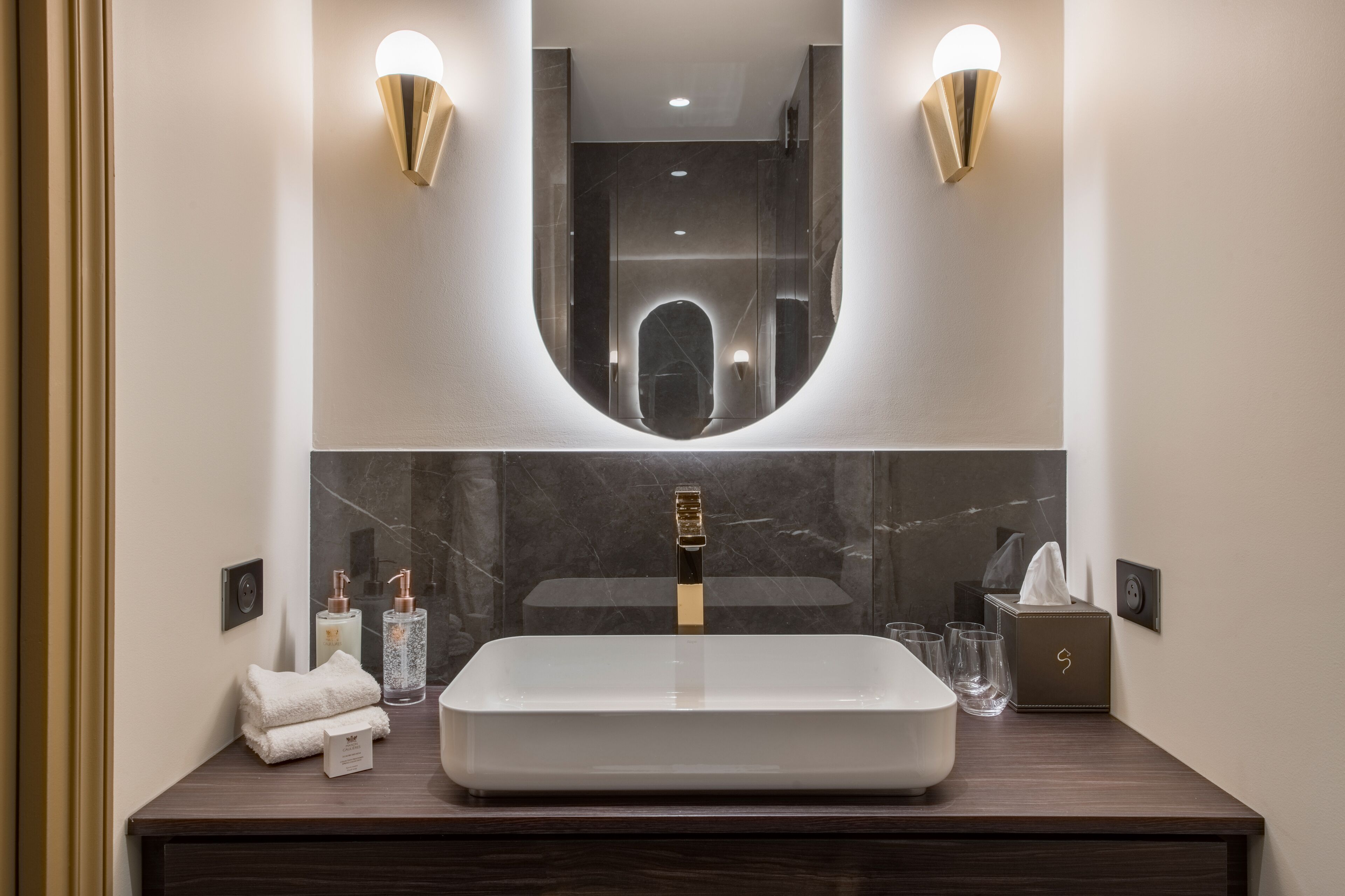 Les Suites de L'Ile Barbe