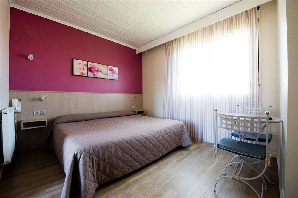 MOODz Hotel