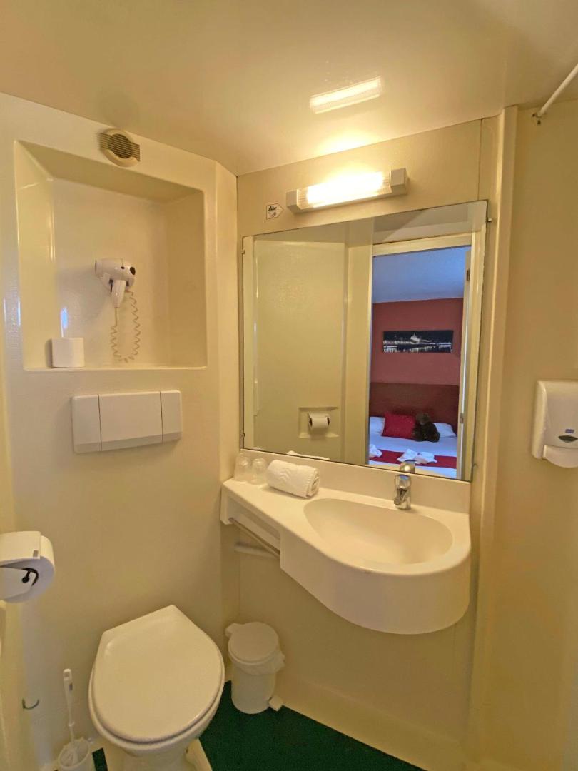 Hotel initial Lyon / Villefranche-Sur-Saone  by balladins