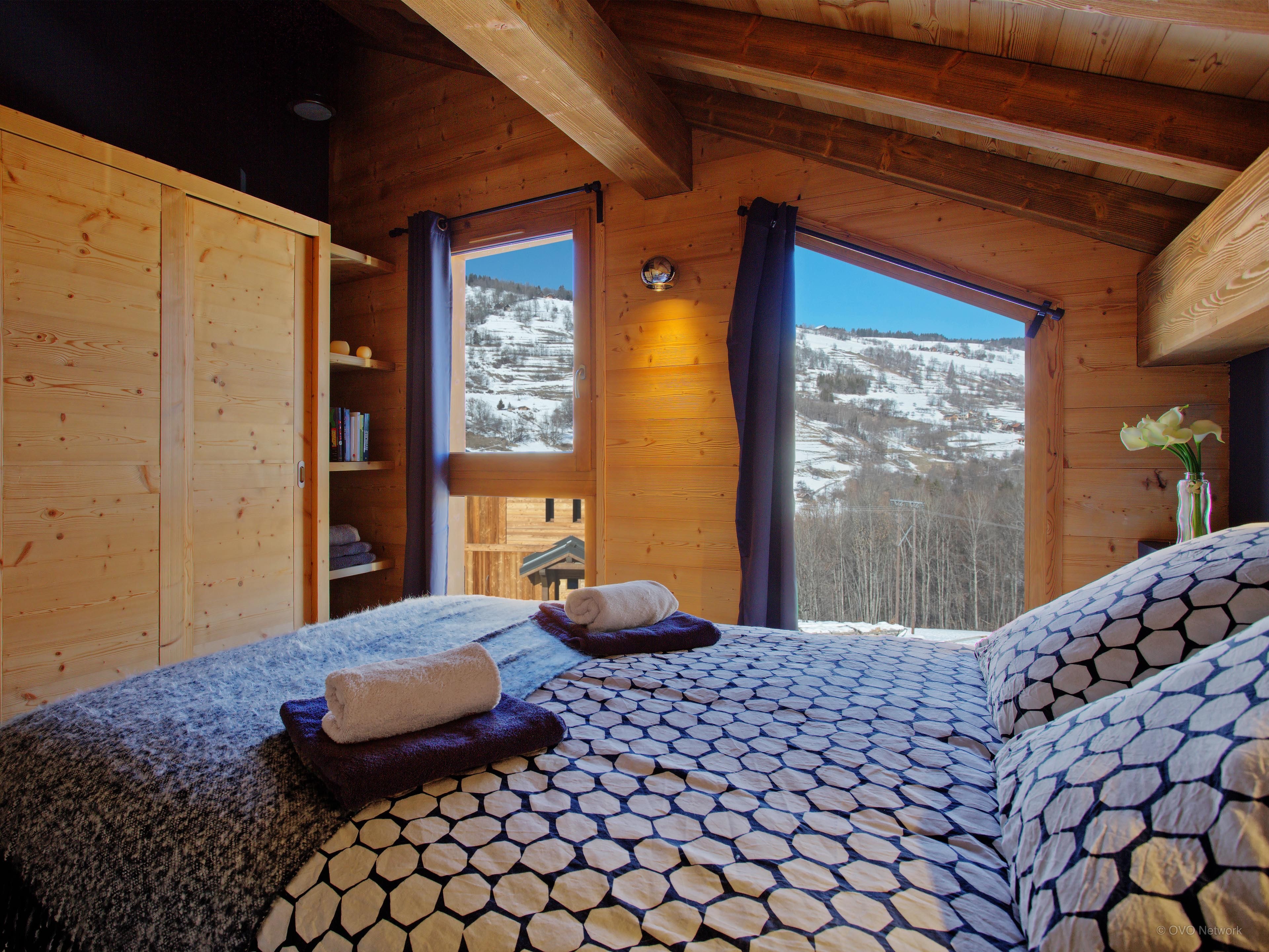 Chalet Pajules-OVO Network