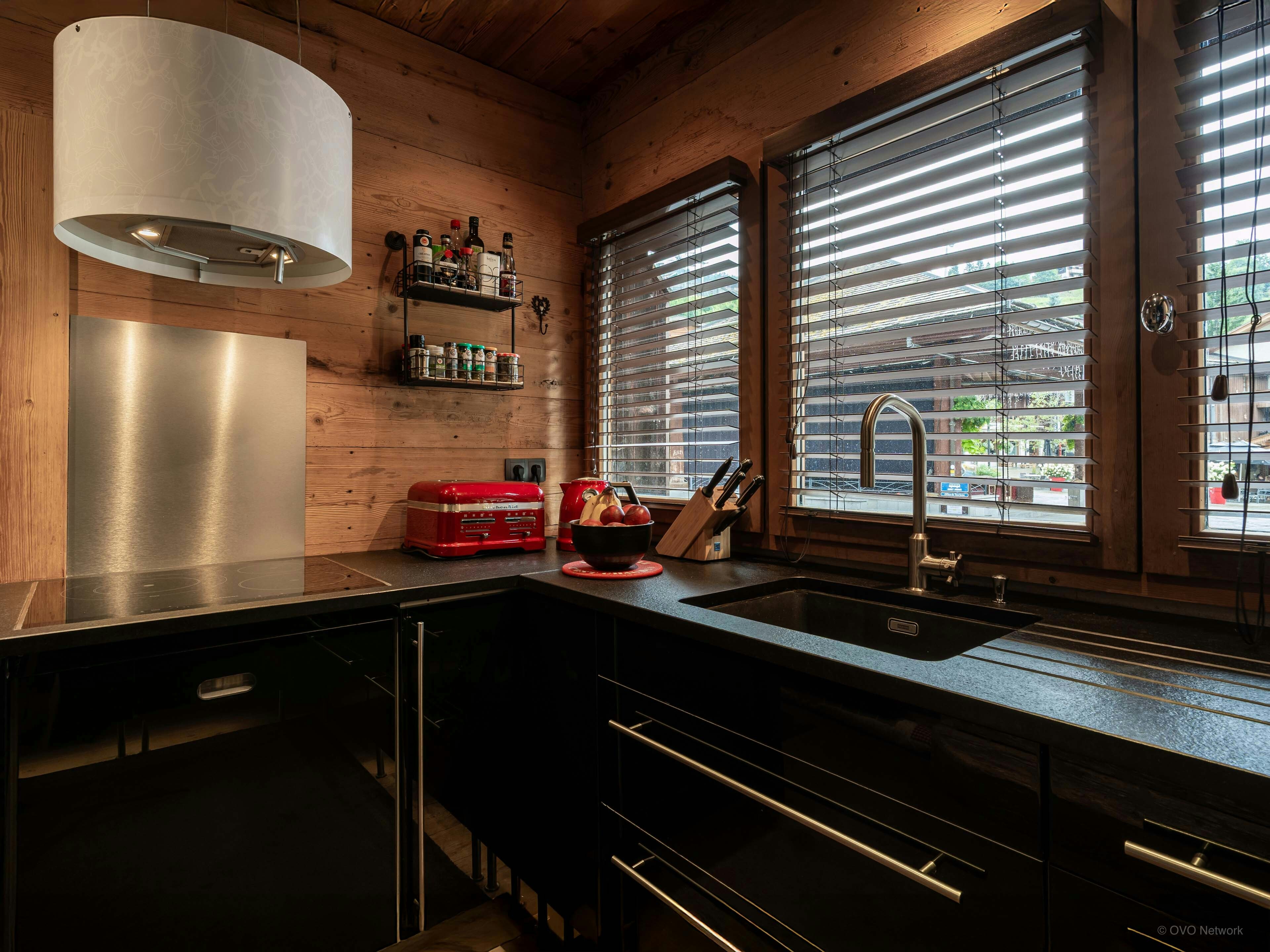 Chalet Artedaz  OVO Network