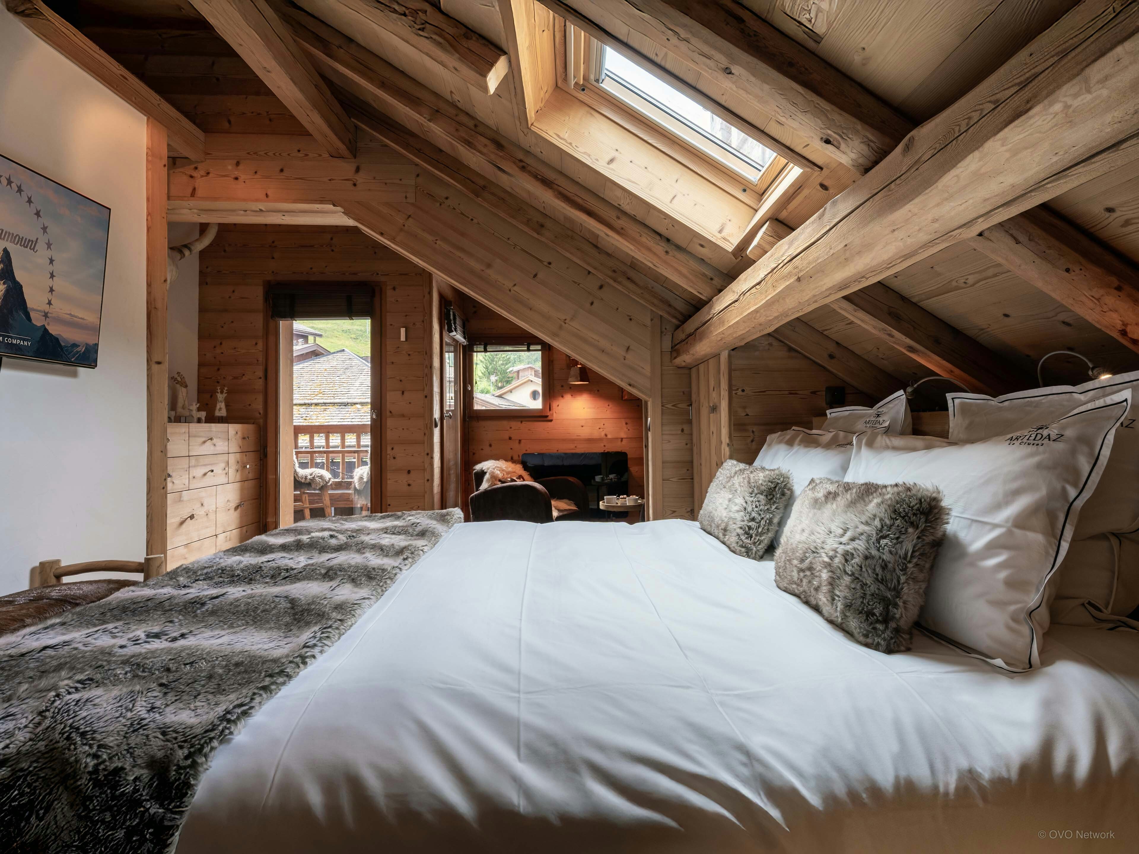 Chalet Artedaz  OVO Network