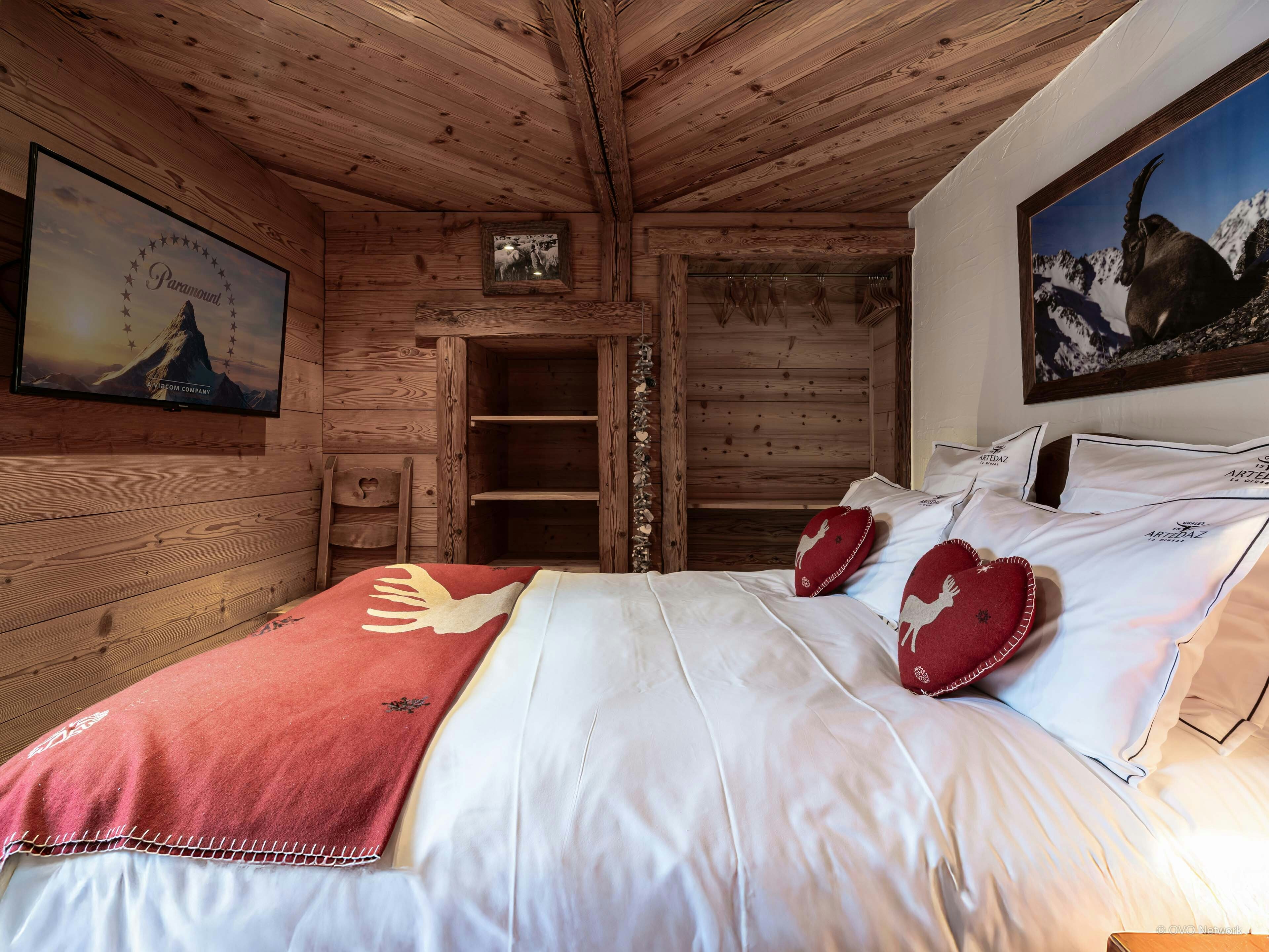 Chalet Artedaz  OVO Network