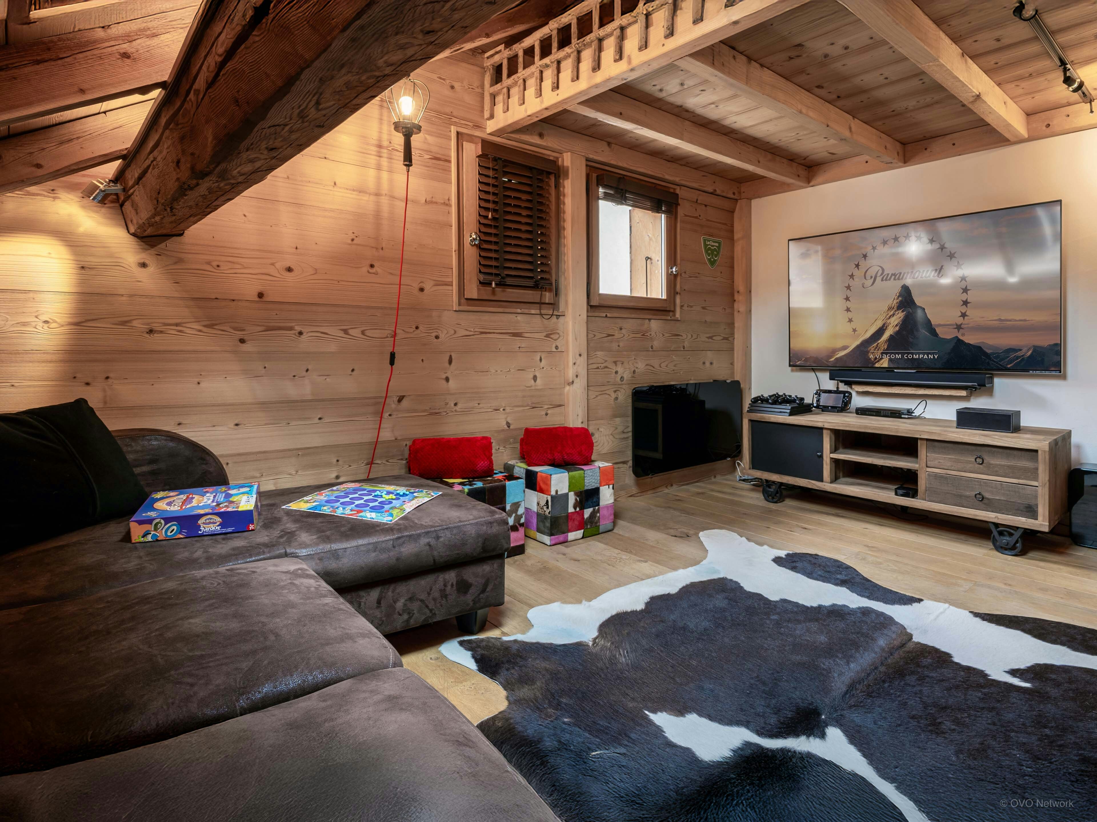 Chalet Artedaz  OVO Network