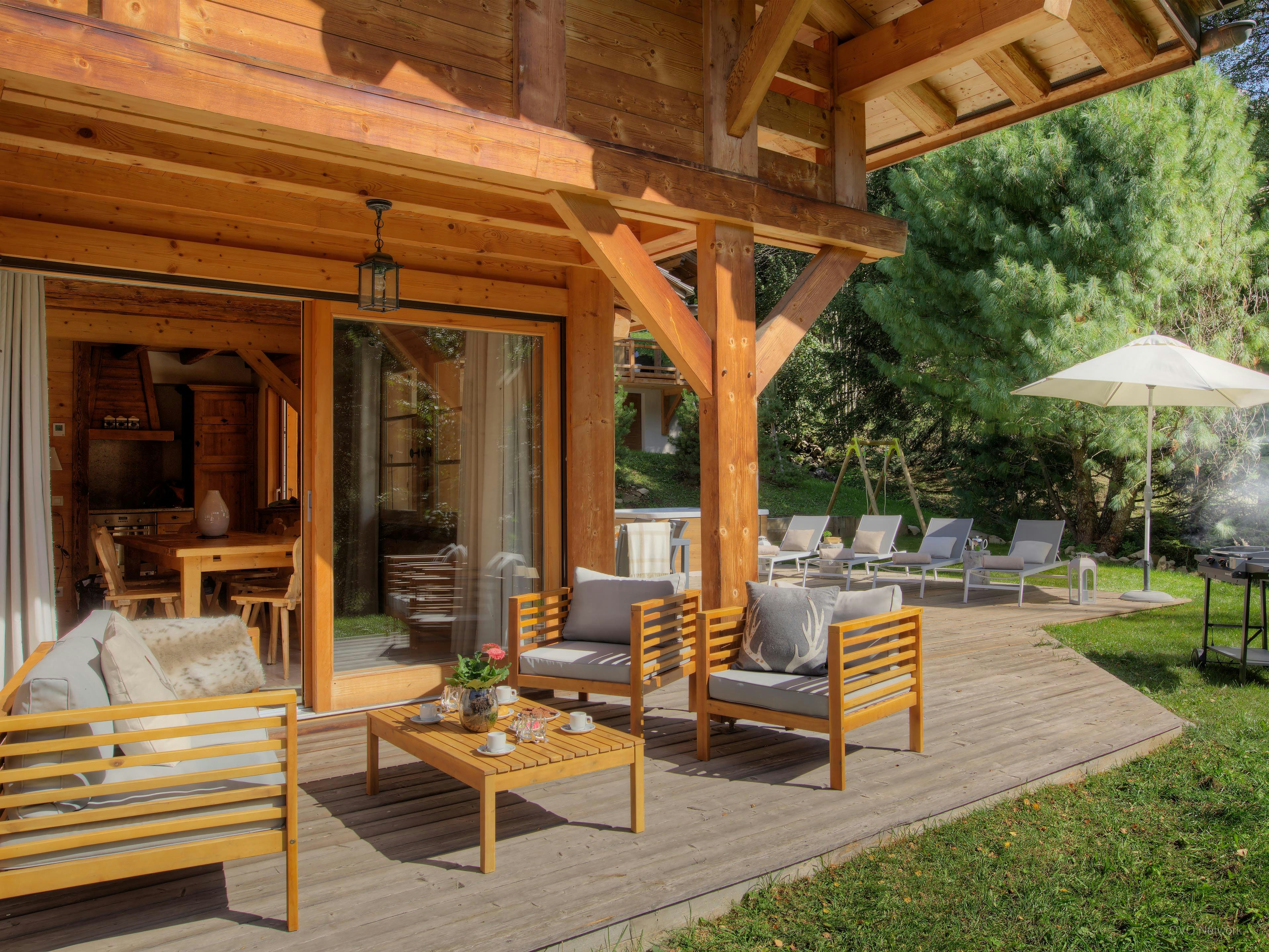 Chalet Hollygotty - OVO Network