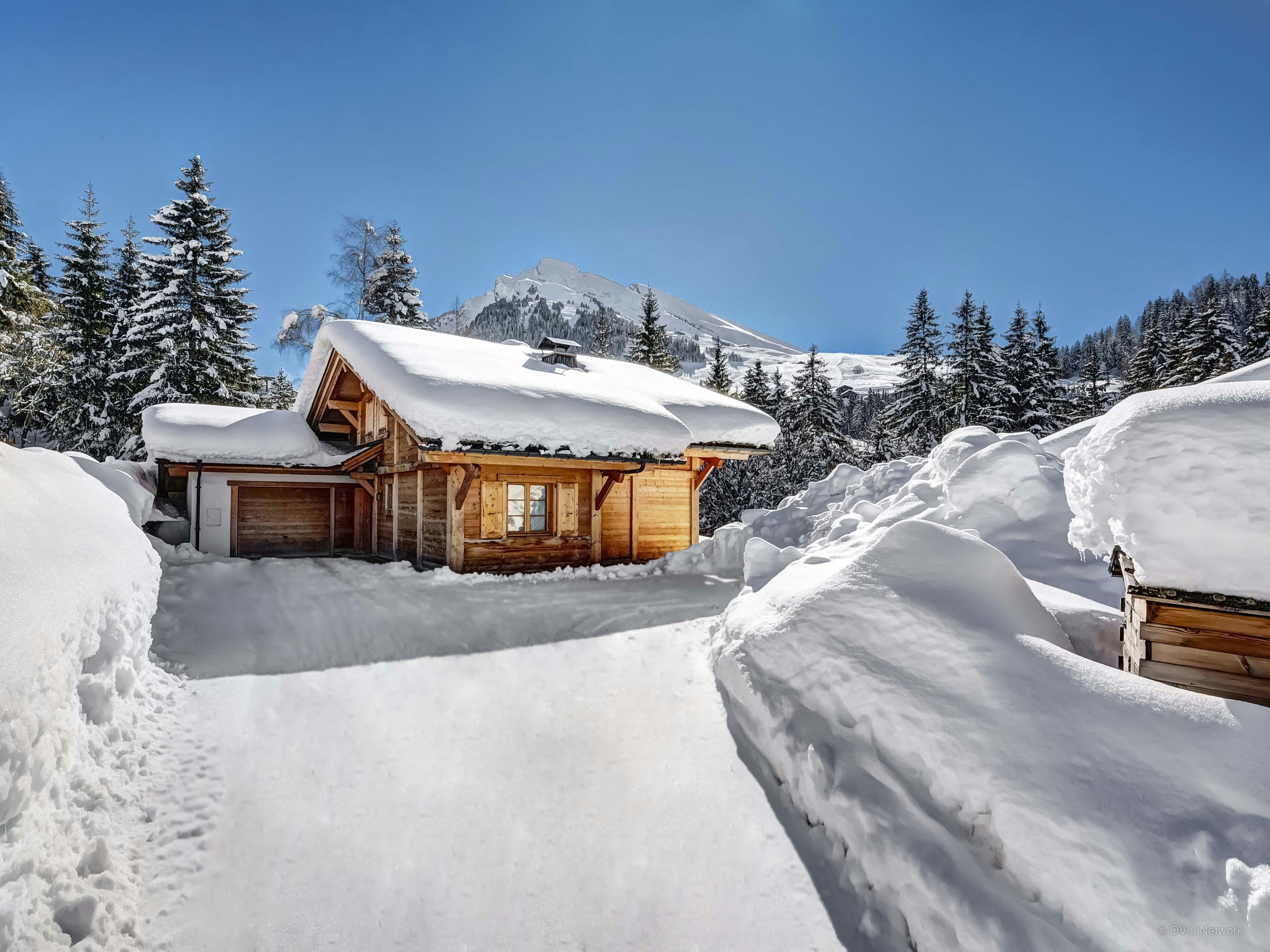 Chalet Hollygotty - OVO Network