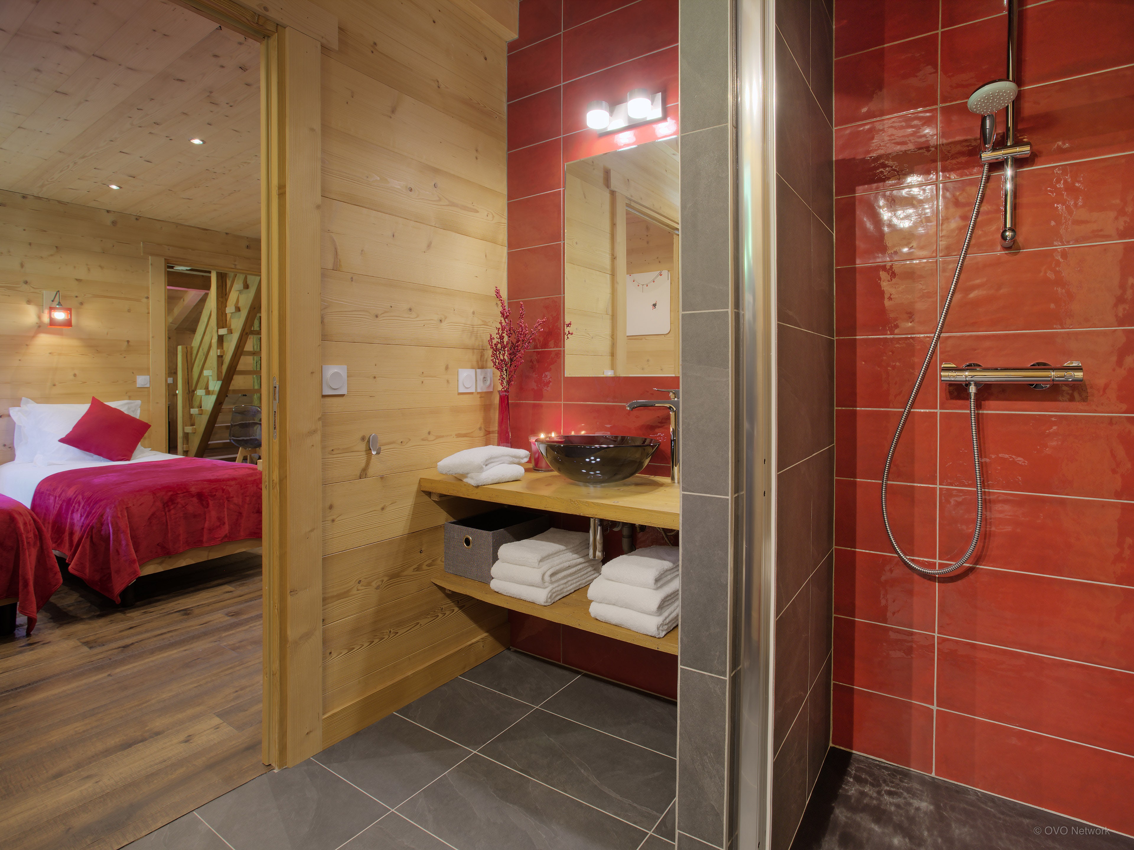 Chalet Le Buhel-Ovo Network