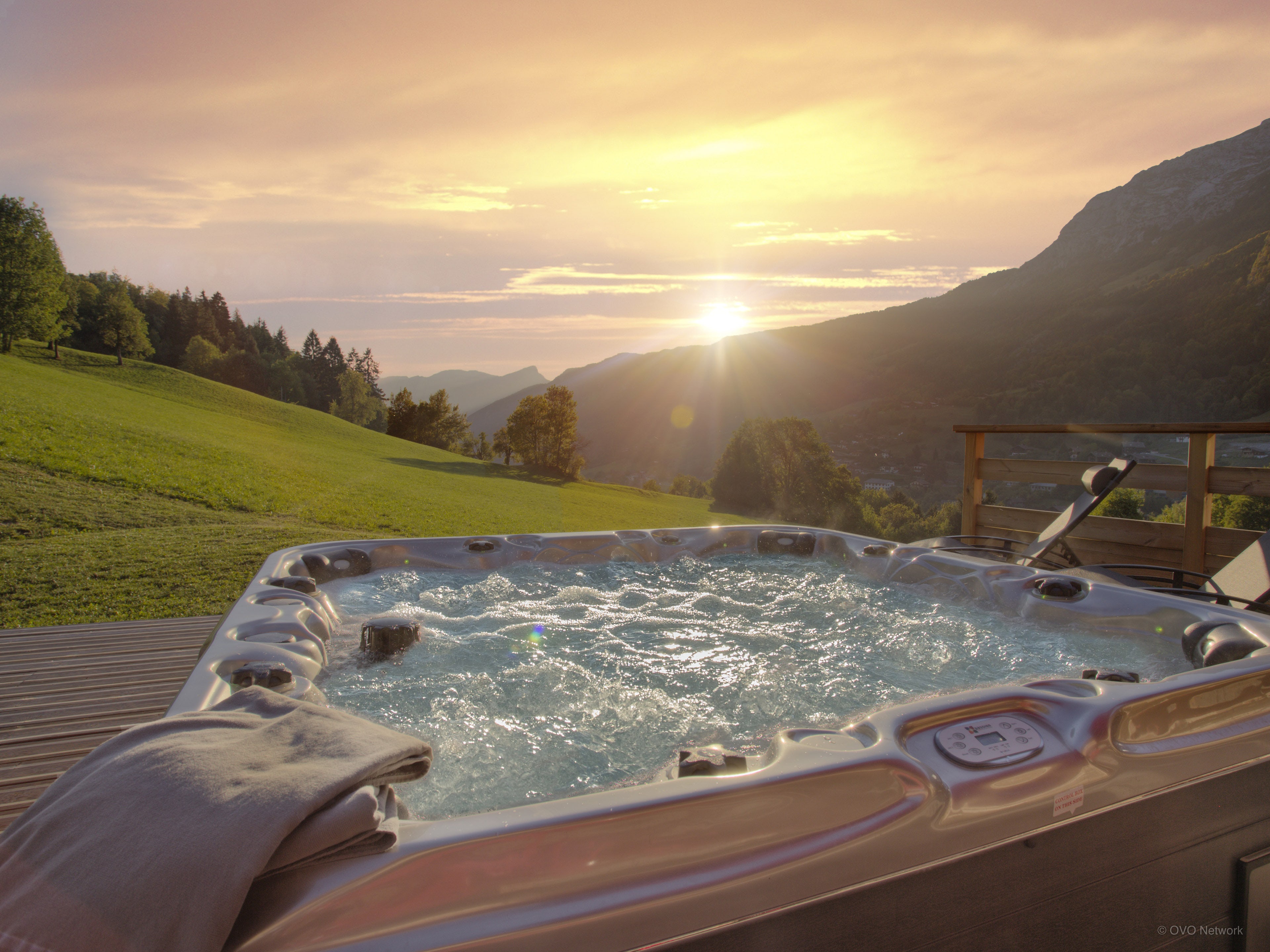 Chalet Le Buhel-Ovo Network