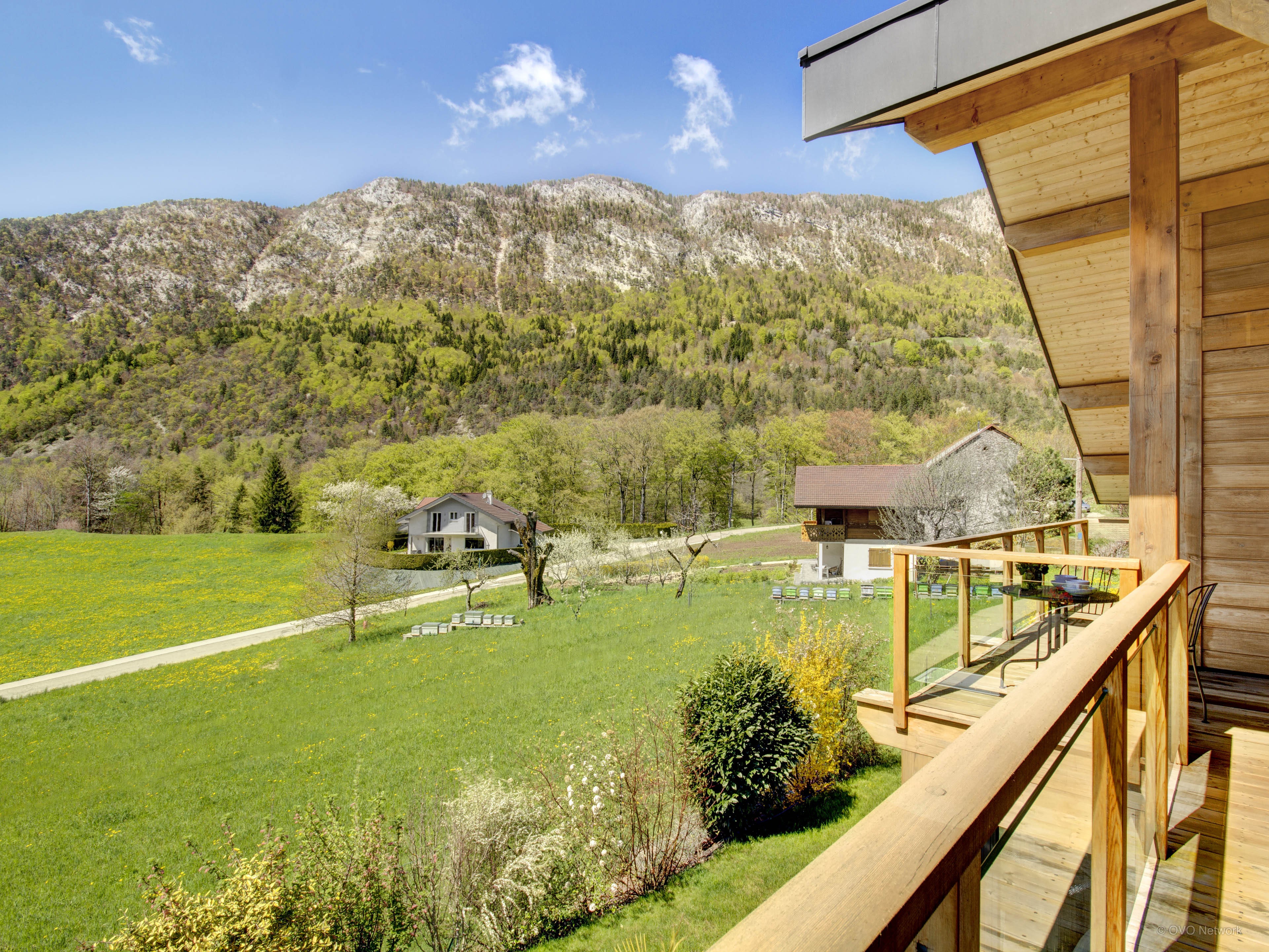 Chalet De Rollon-OVO Network