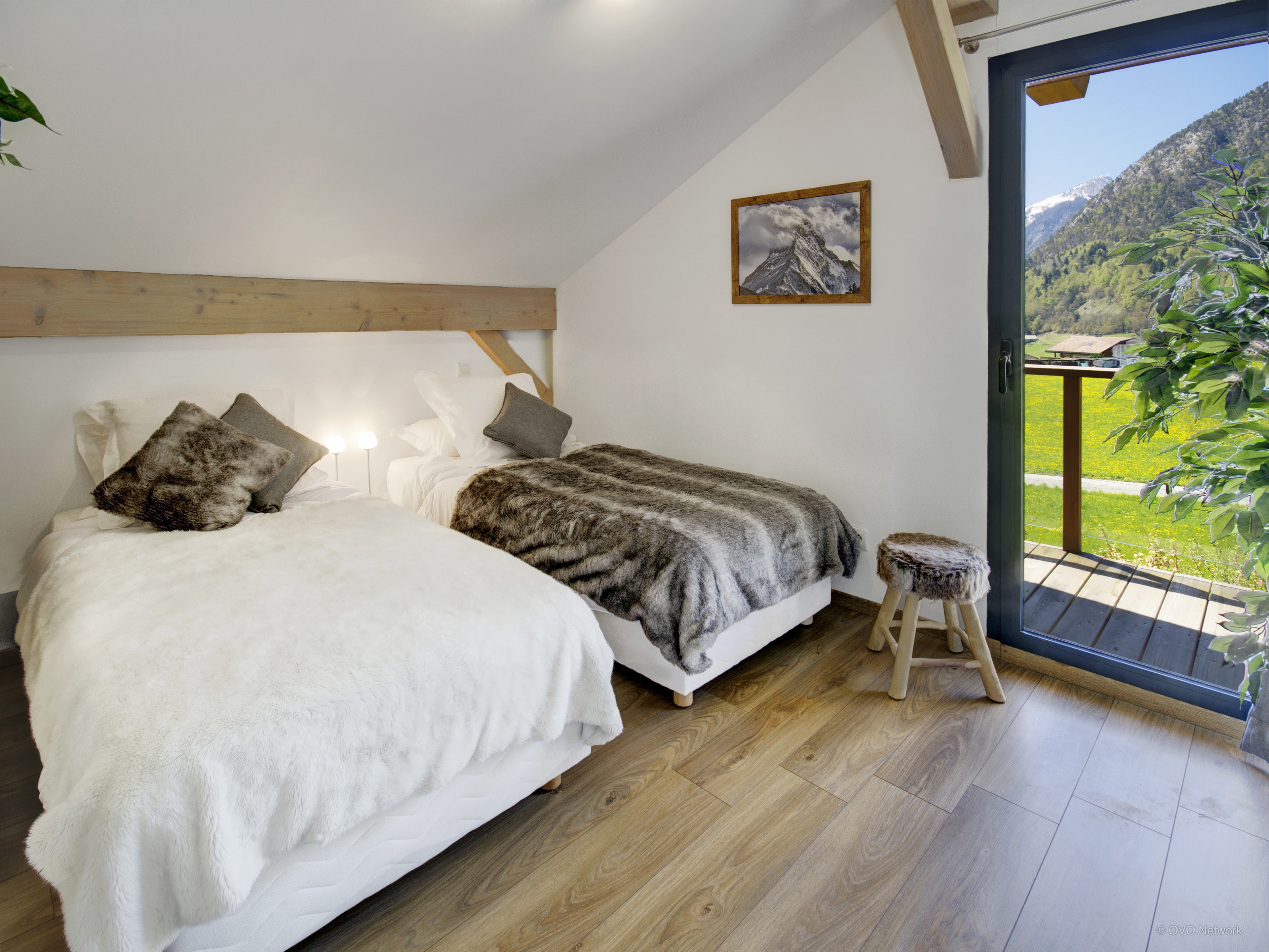 Chalet De Rollon-OVO Network