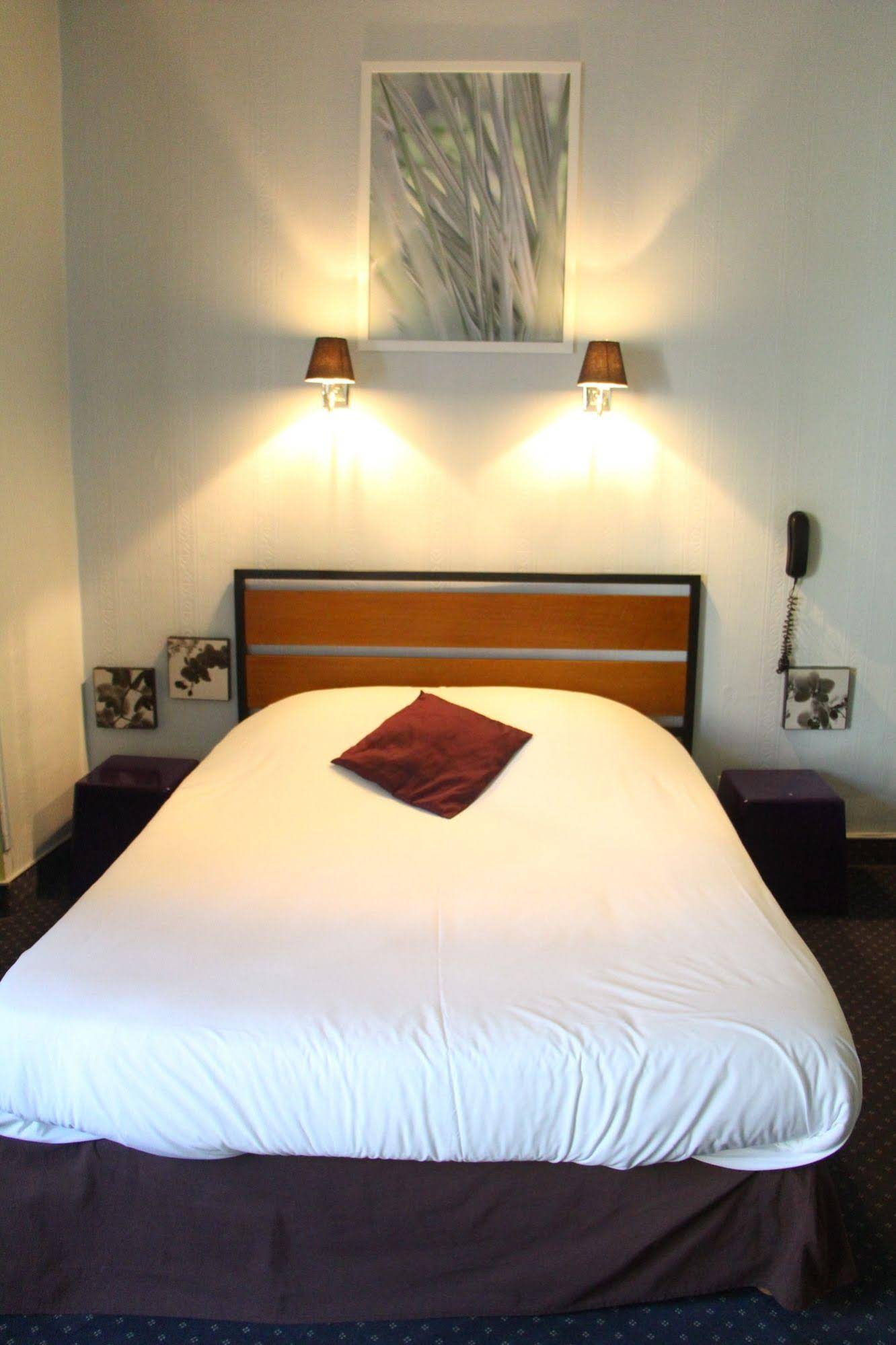 Cecil Hotel