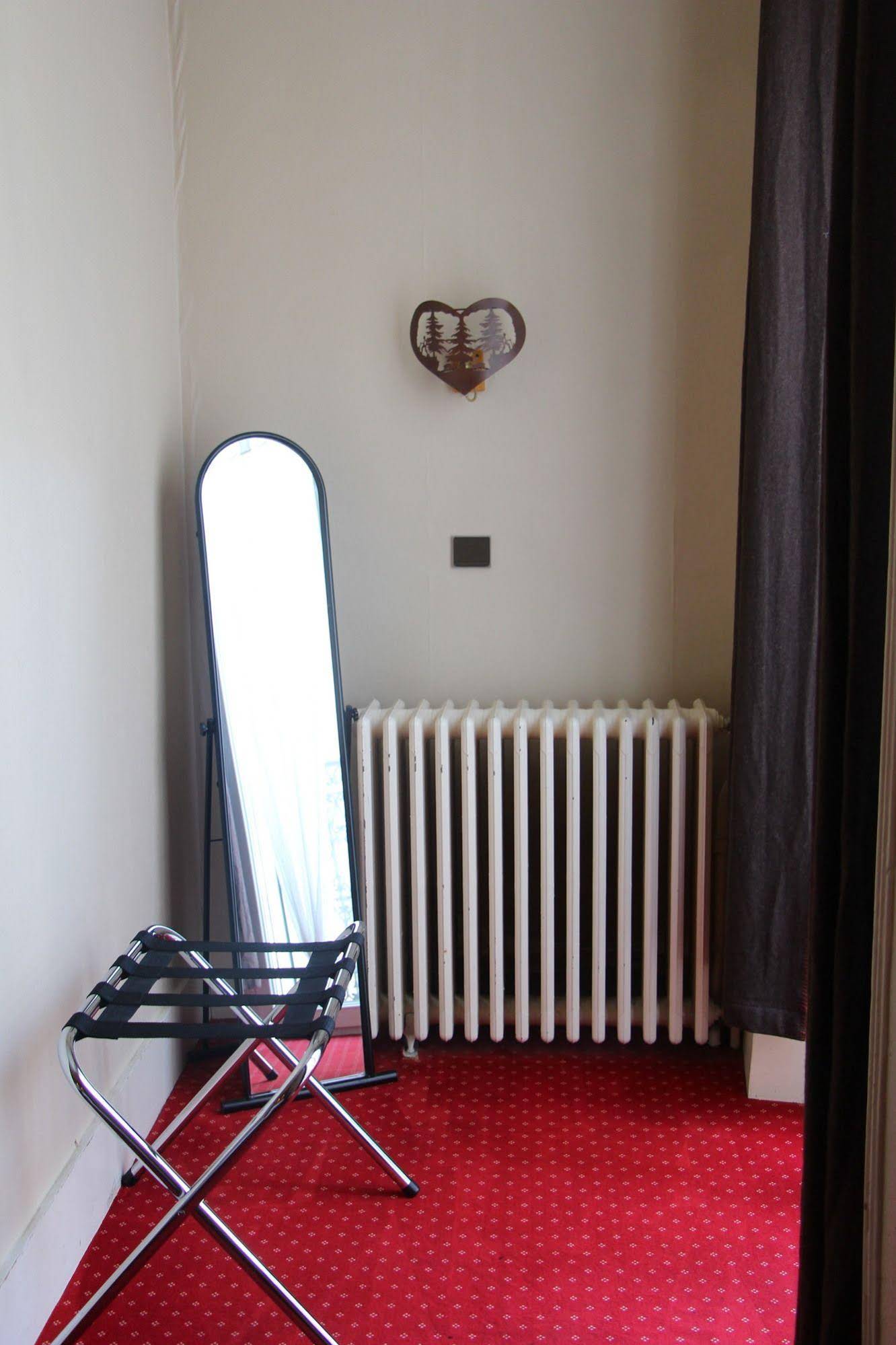 Cecil Hotel