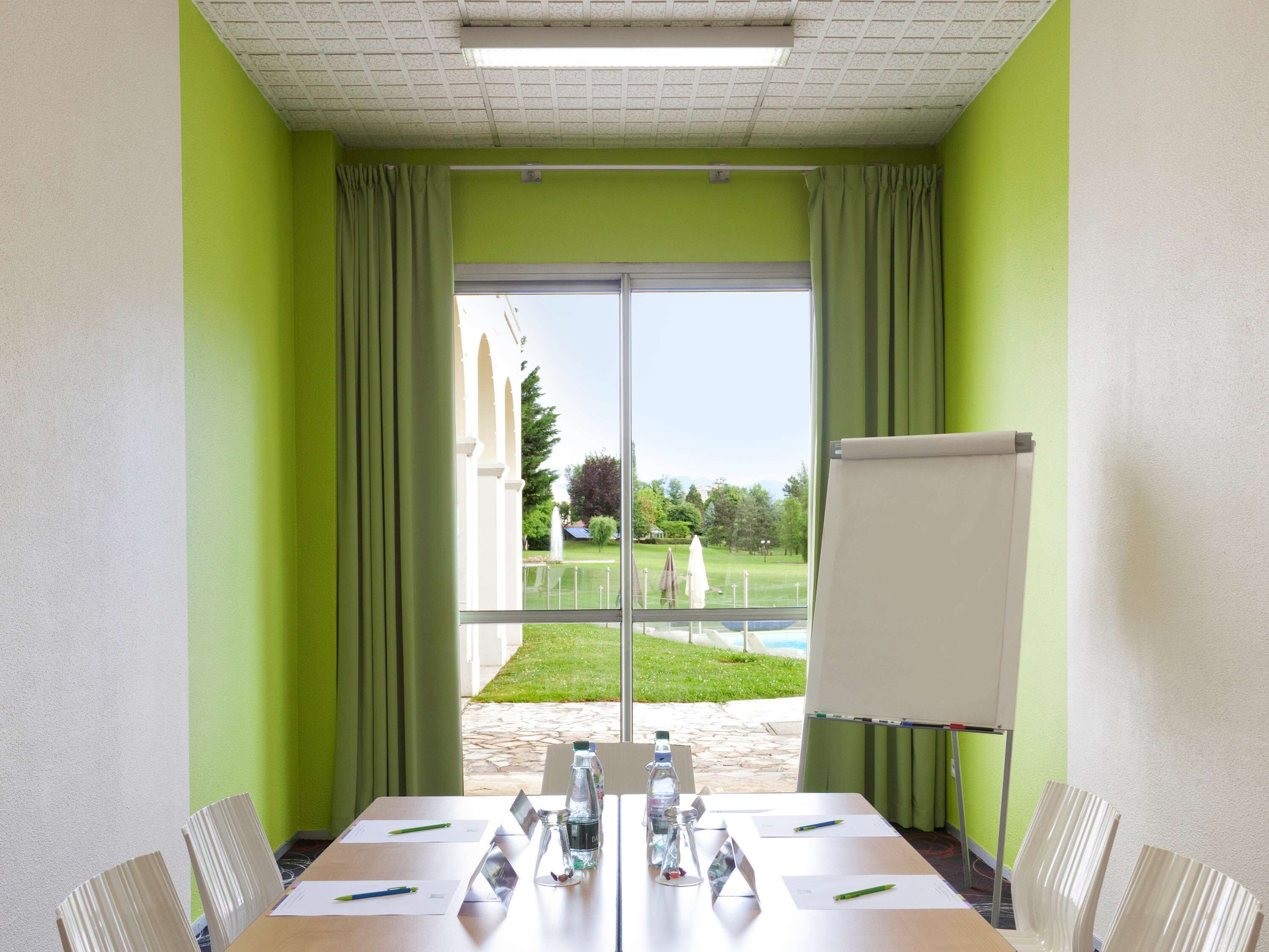 ibis Styles Aix Les Bains Domaine de Marlioz Hotel