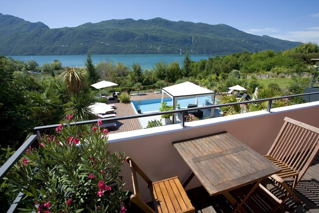 Les Suites Du Lac