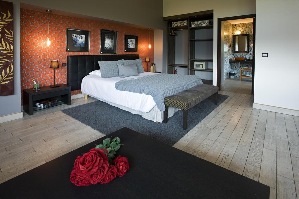 Les Suites Du Lac
