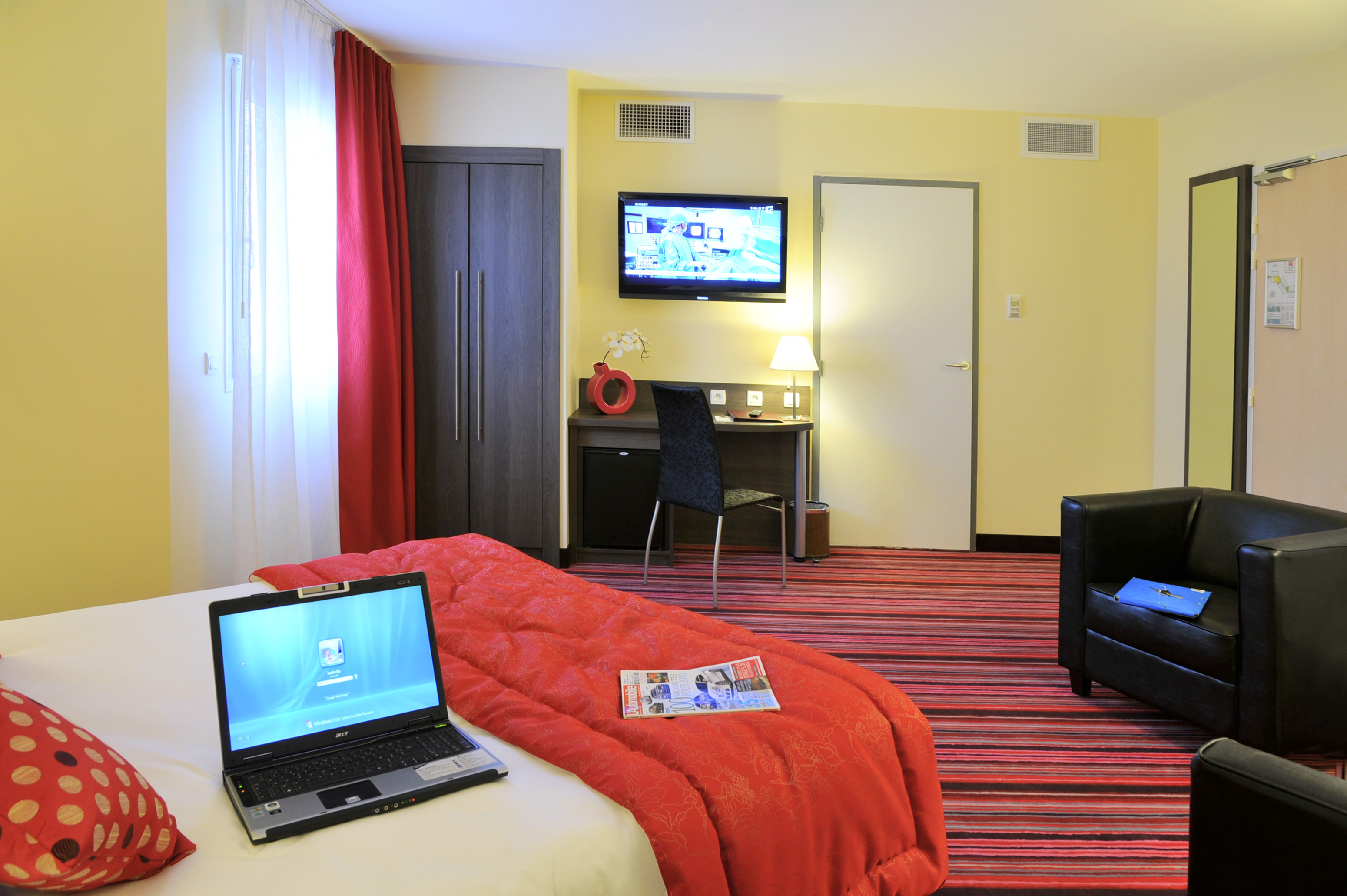 Hotel The Originals Saint-Etienne Aéroport Actuel