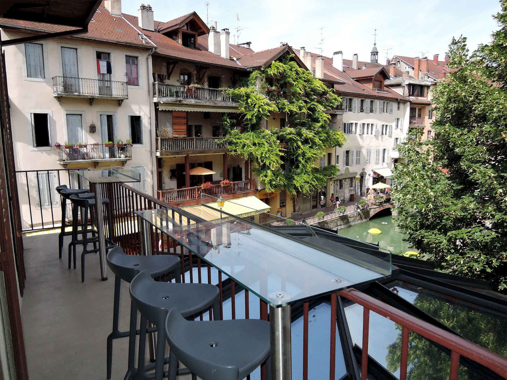 Lofts And Lakes