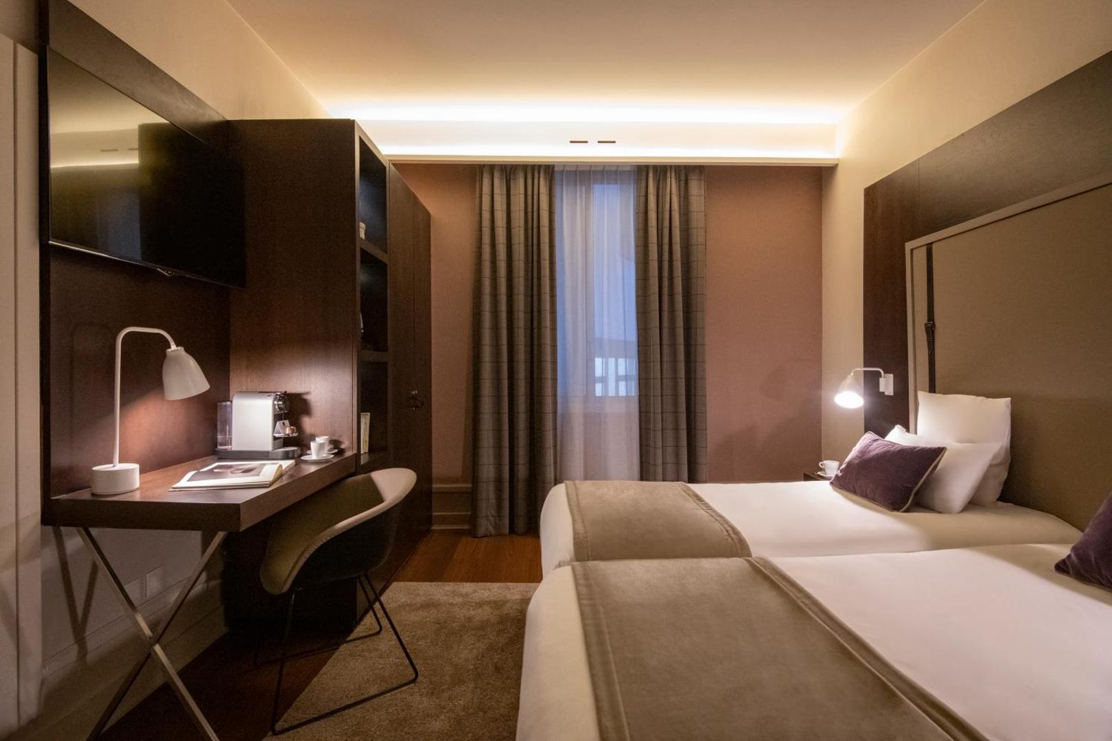 Le Splendid Hotel Lac d'Annecy - Handwritten Collection